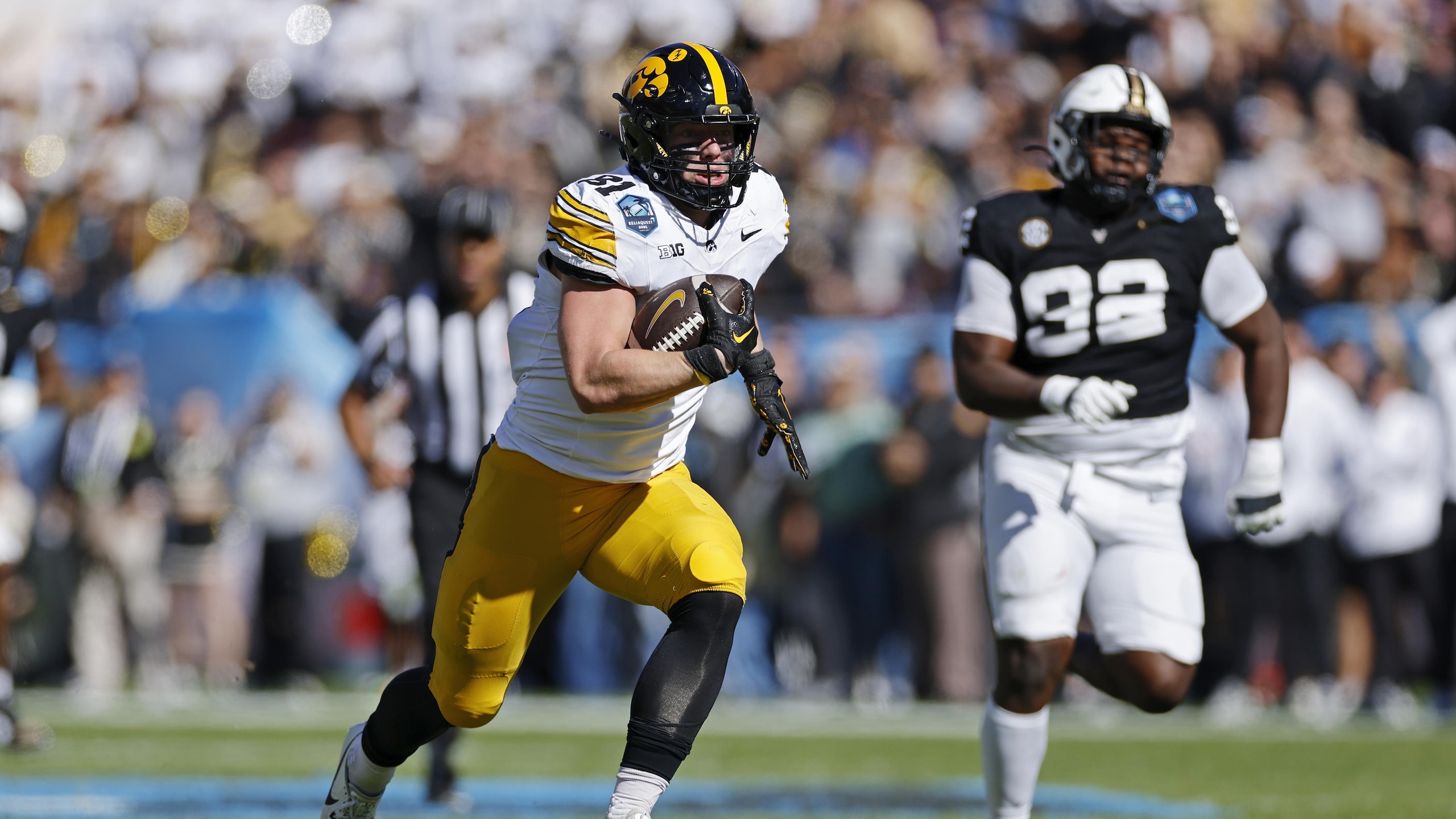 COLLEGE FOOTBALL: DEC 31 ReliaQuest Bowl Iowa vs Vanderbilt