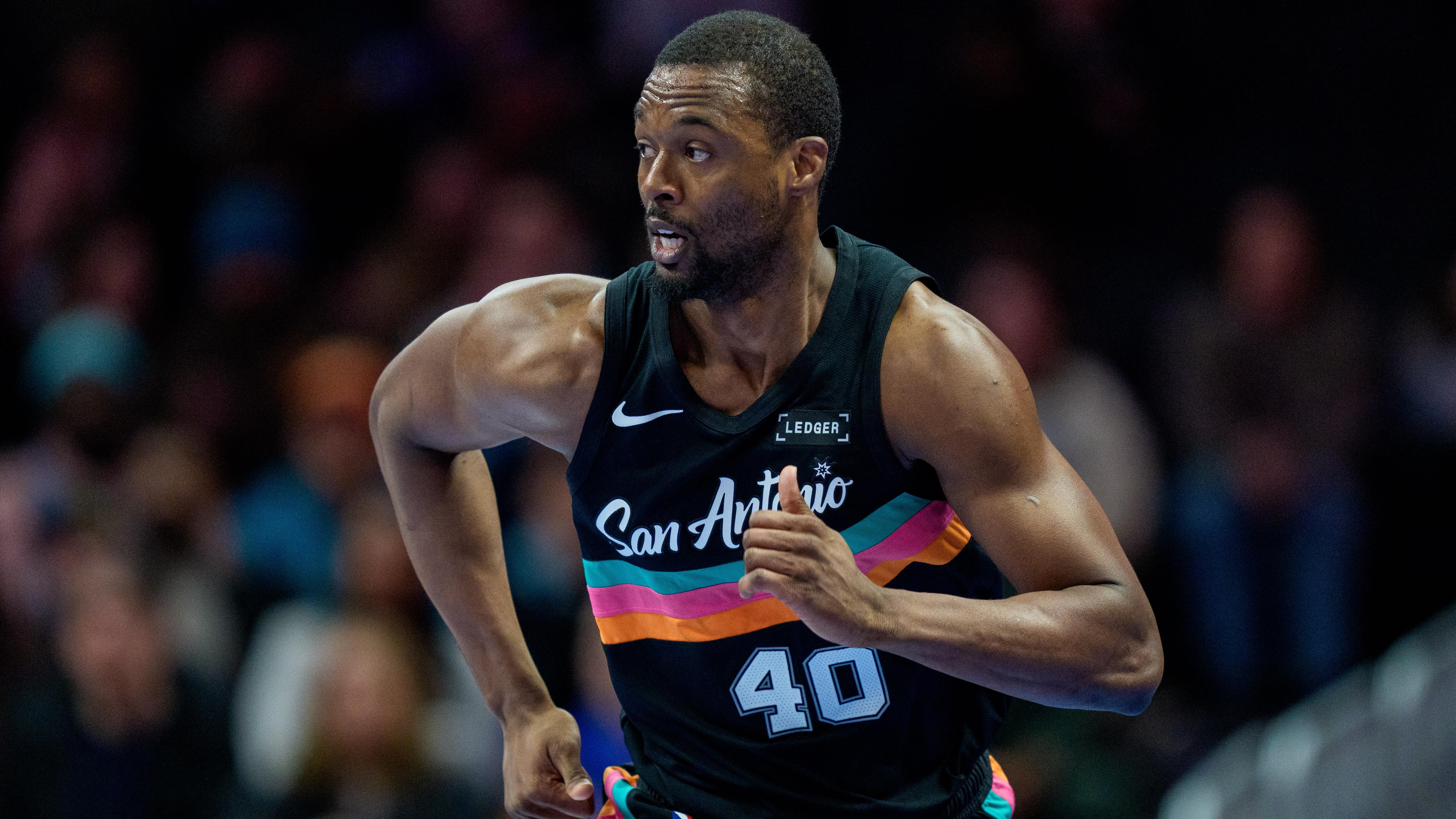 San Antonio Spurs v Charlotte Hornets