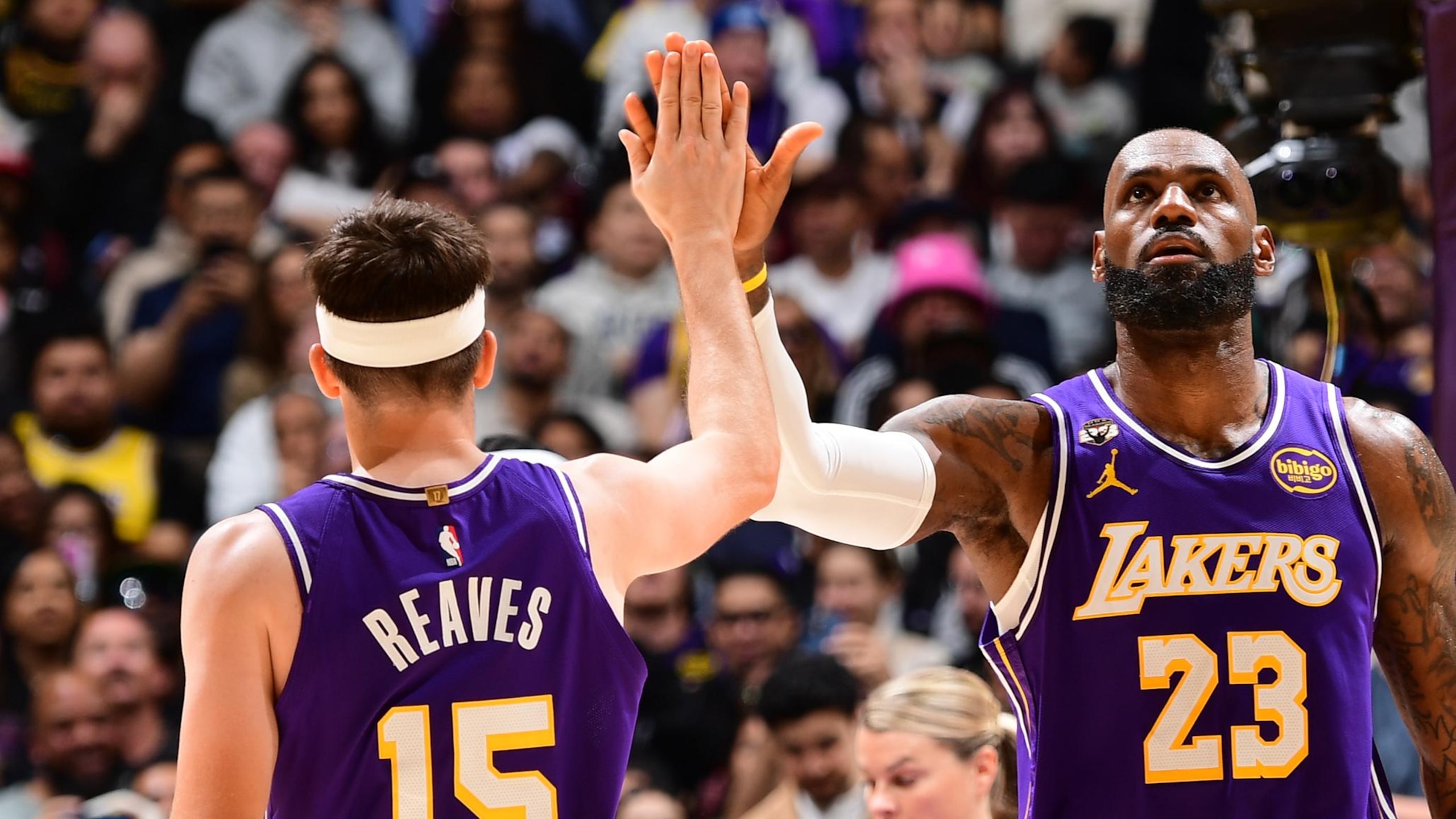 Philadelphia 76ers v Los Angeles Lakers Philadelphia 76ers v Los Angeles Lakers