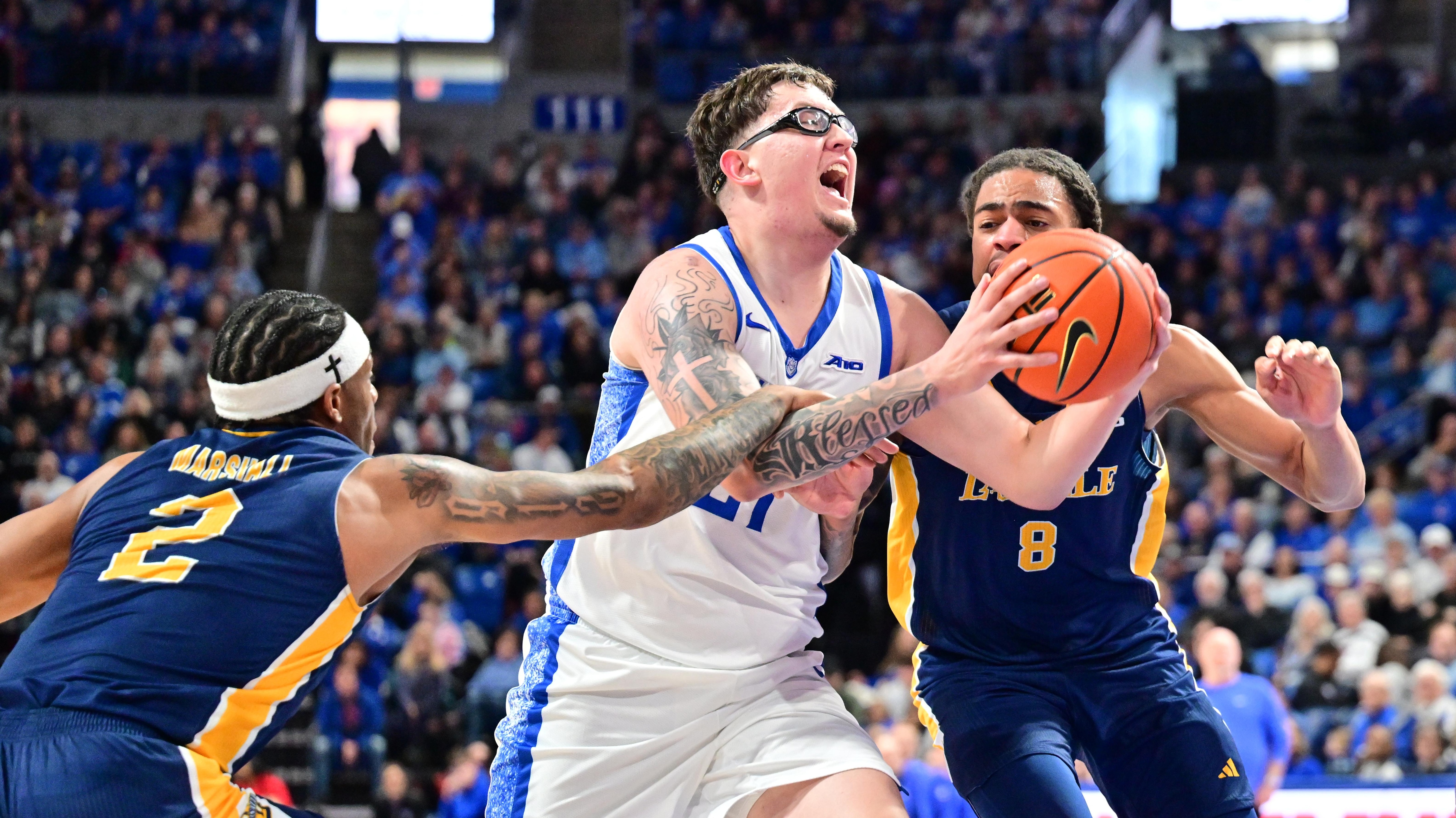 COLLEGE BASKETBALL: FEB 07 LaSalle at Saint Louis