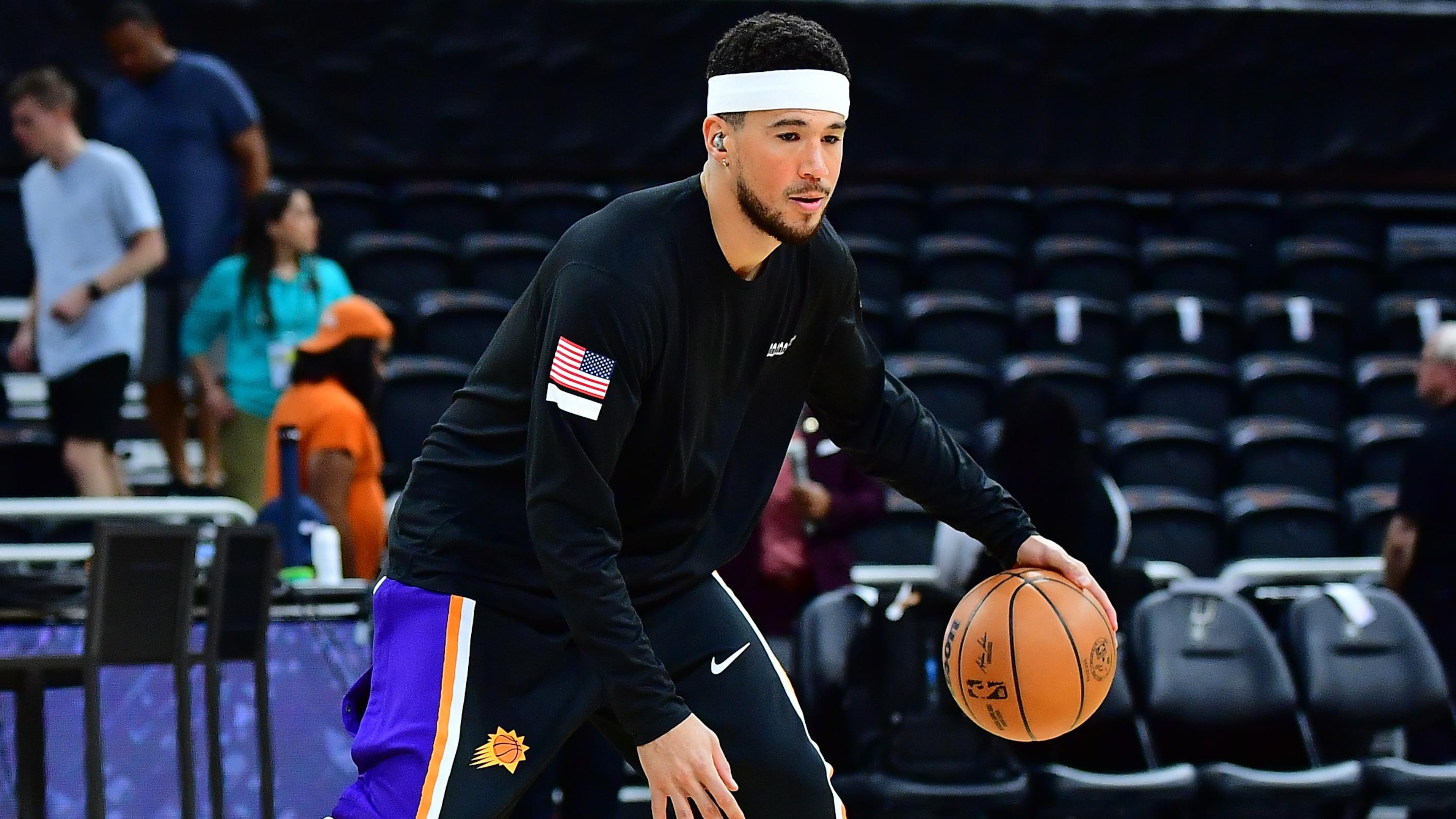 Phoenix Suns v San Antonio Spurs