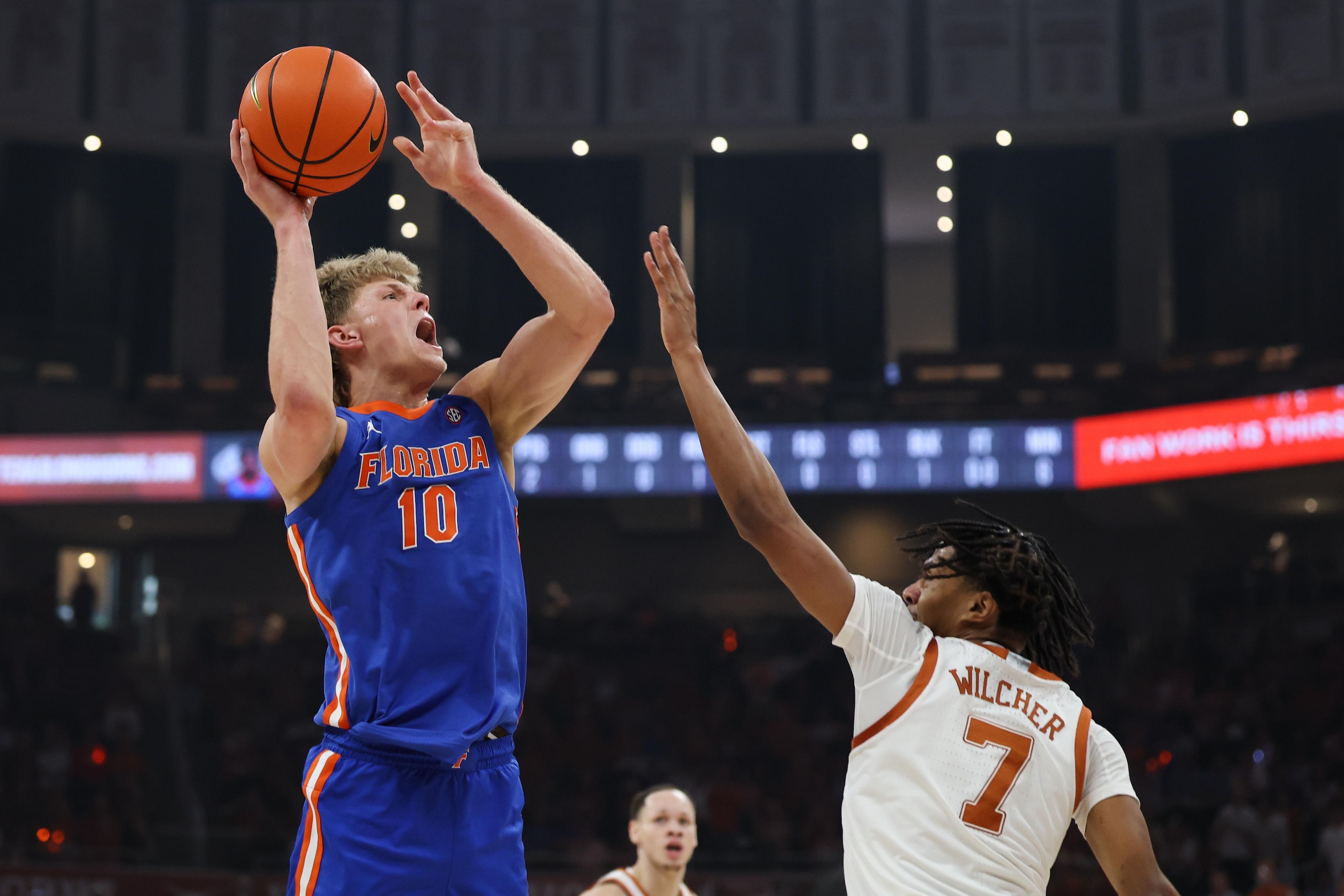 COLLEGE BASKETBALL: FEB 25 Florida at Texas COLLEGE BASKETBALL: FEB 25 Florida at Texas