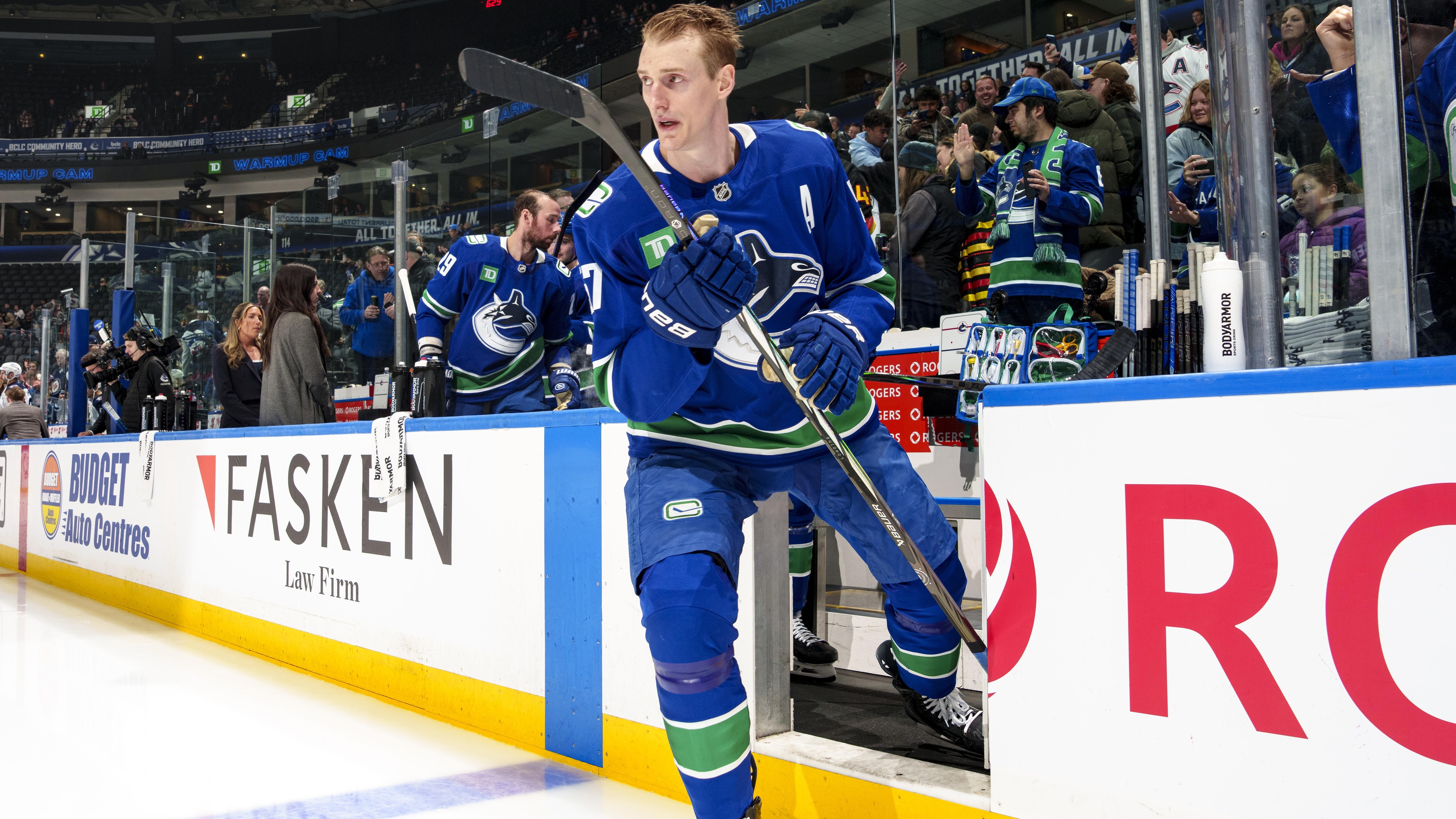 Winnipeg Jets v Vancouver Canucks