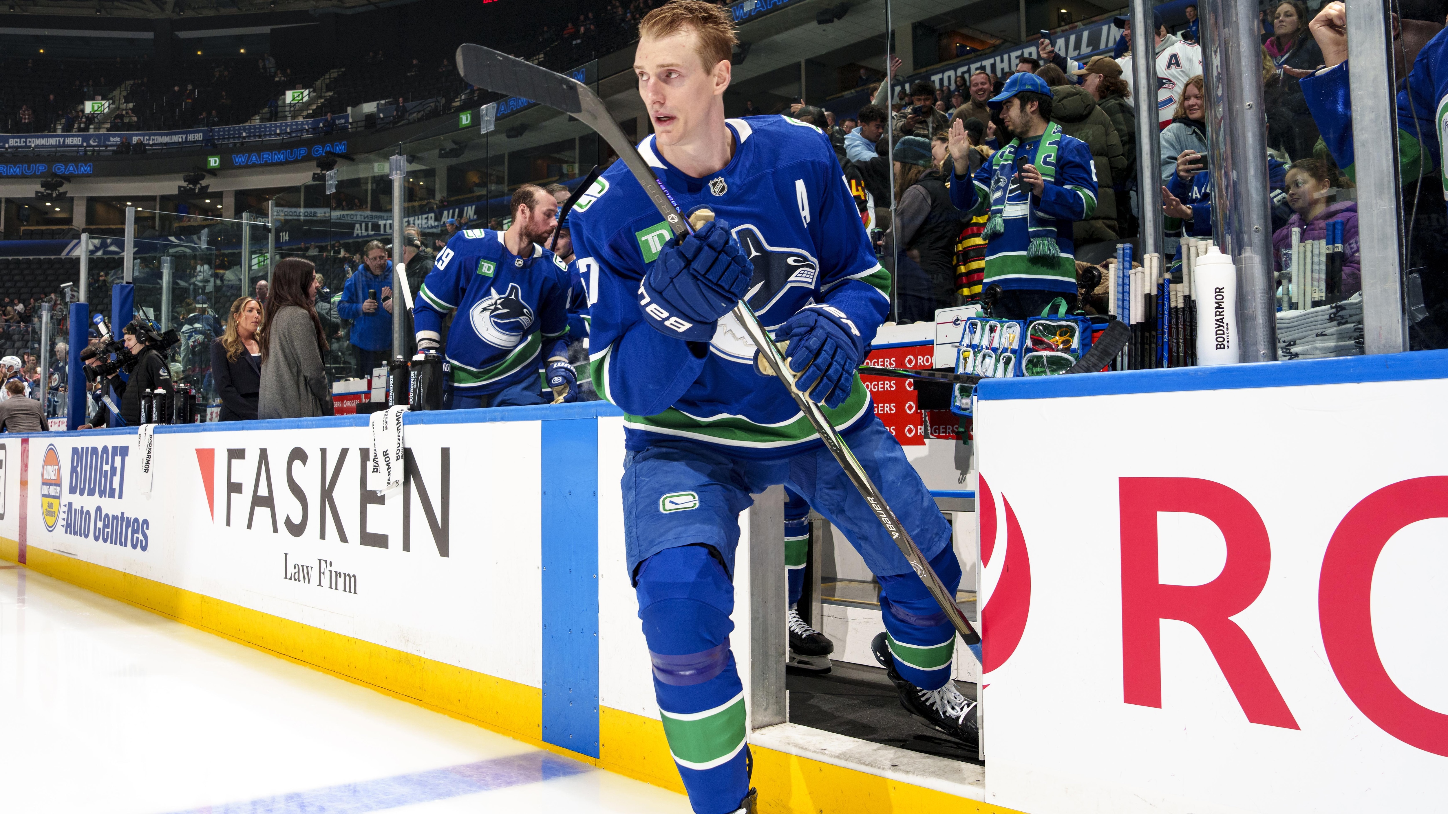 Winnipeg Jets v Vancouver Canucks