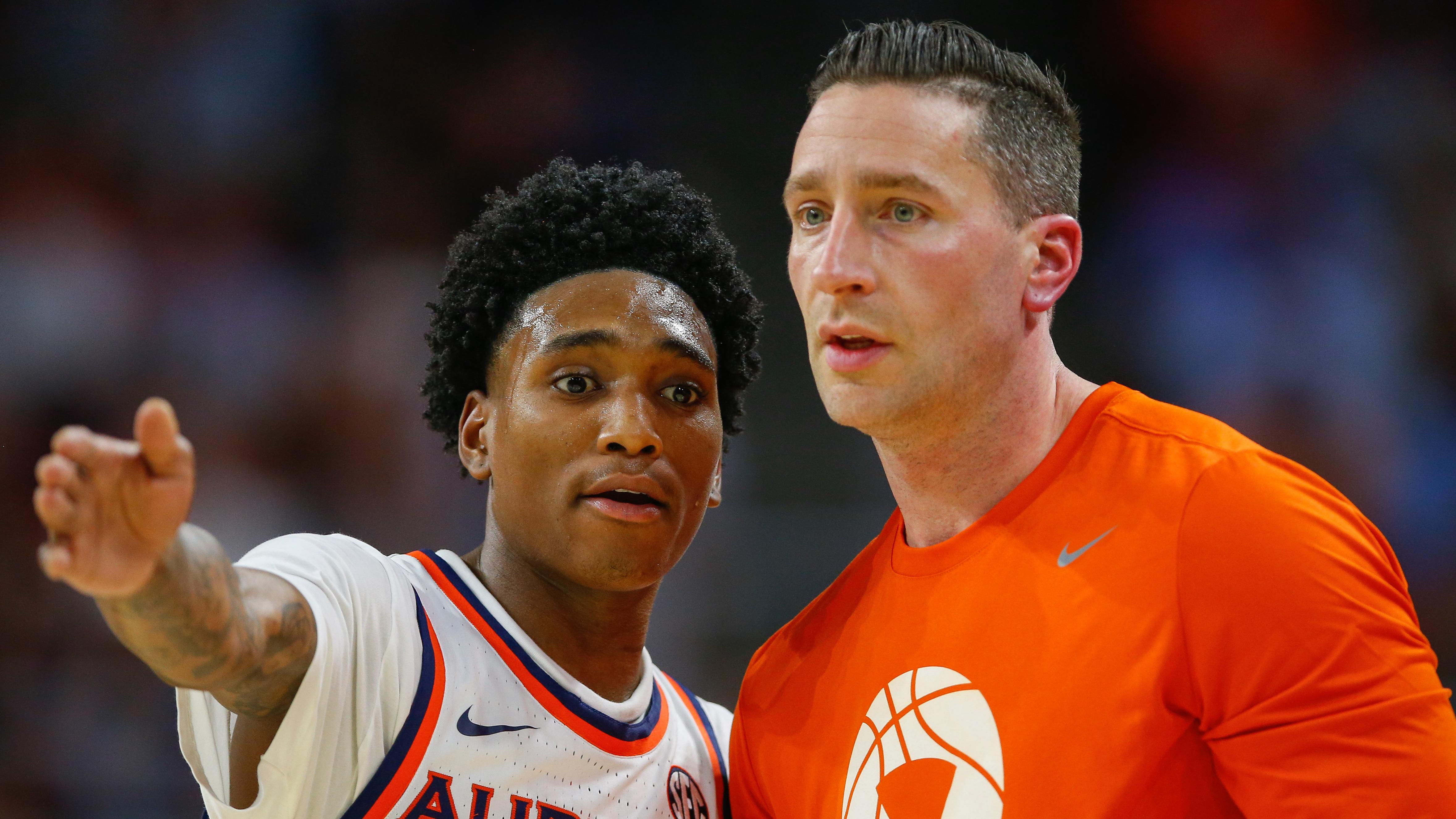 Kentucky v Auburn