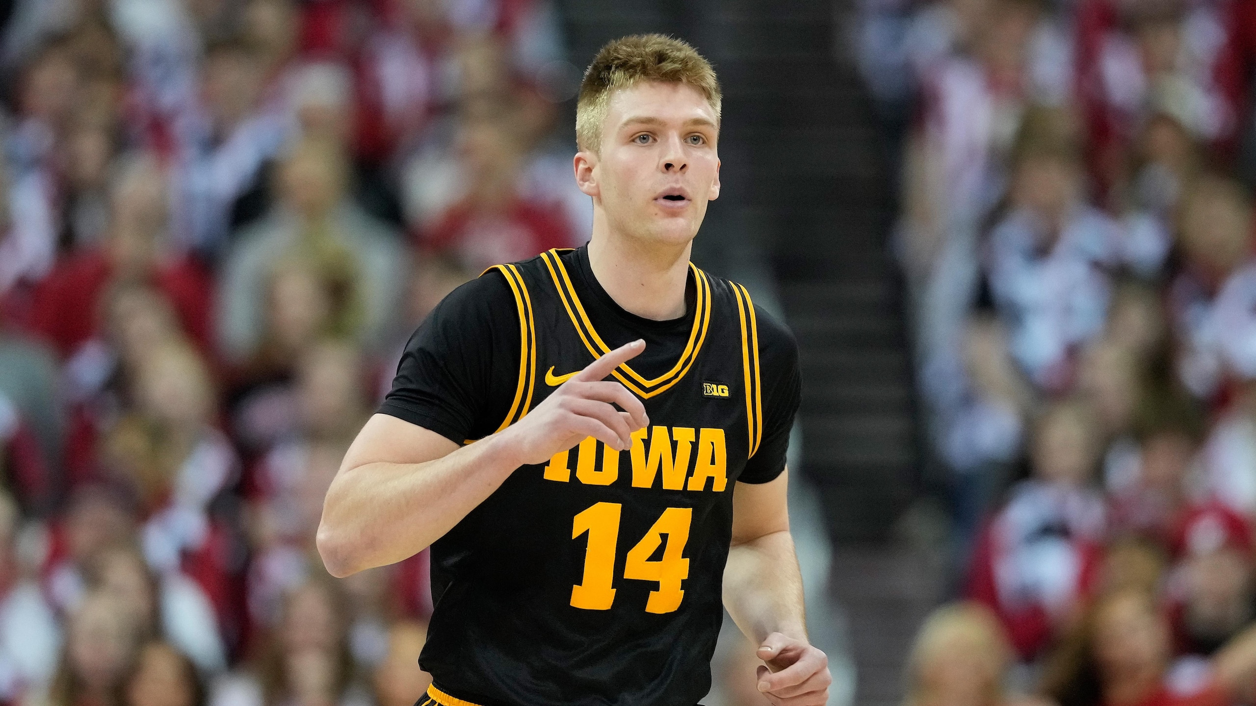 Iowa v Wisconsin Iowa v Wisconsin