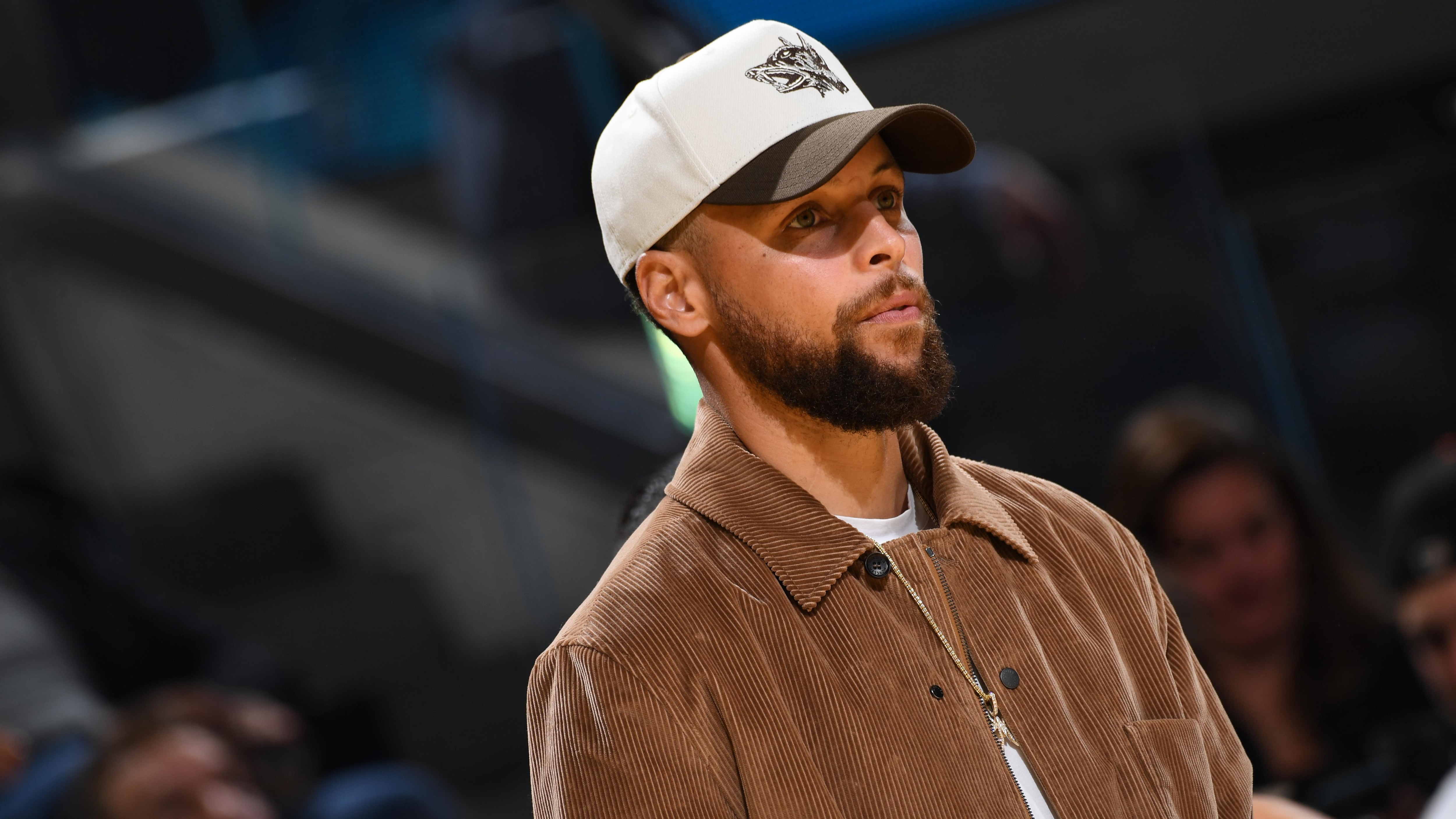 Los Angeles Lakers v Golden State Warriors