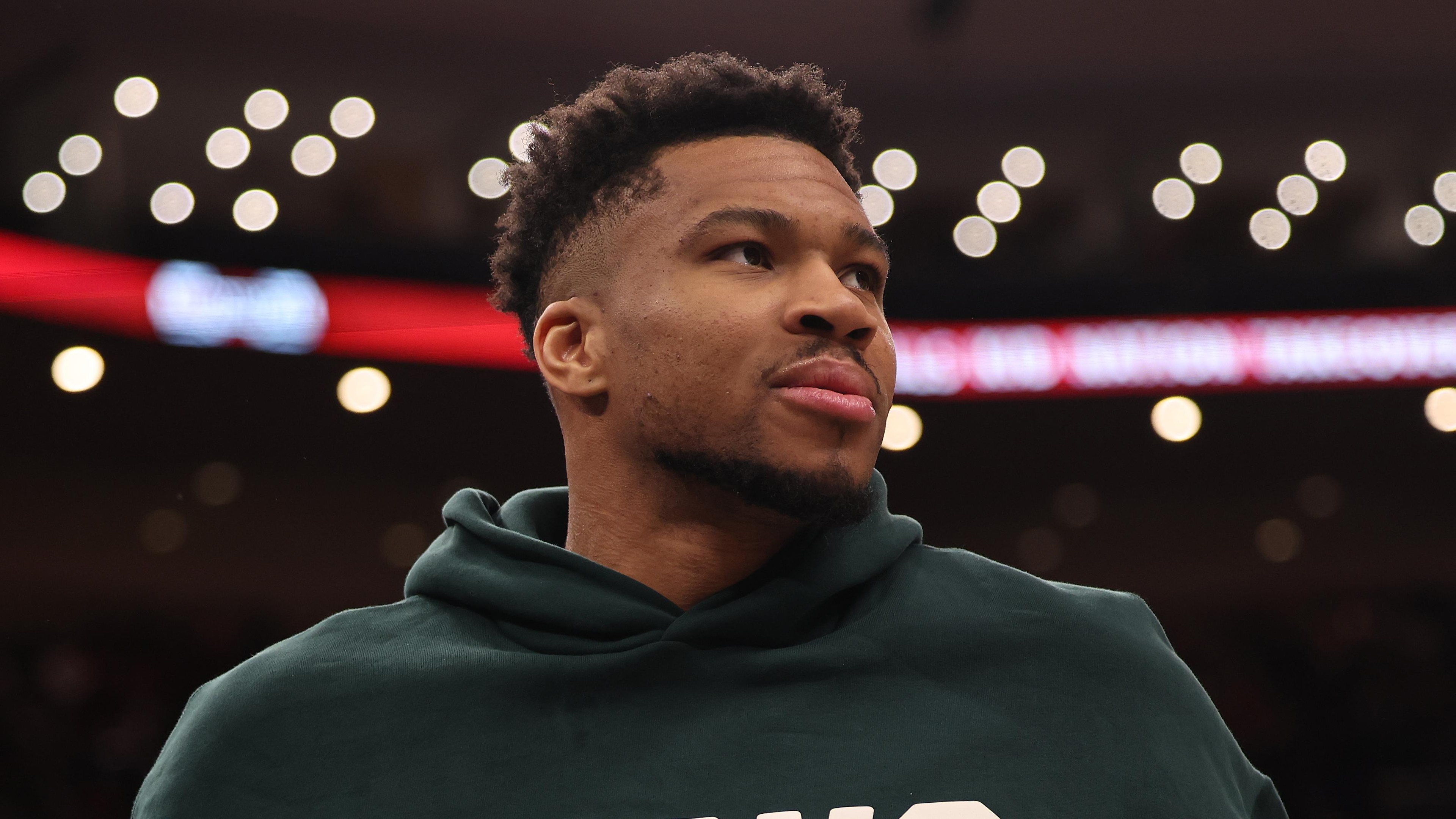 Milwaukee Bucks v Chicago Bulls