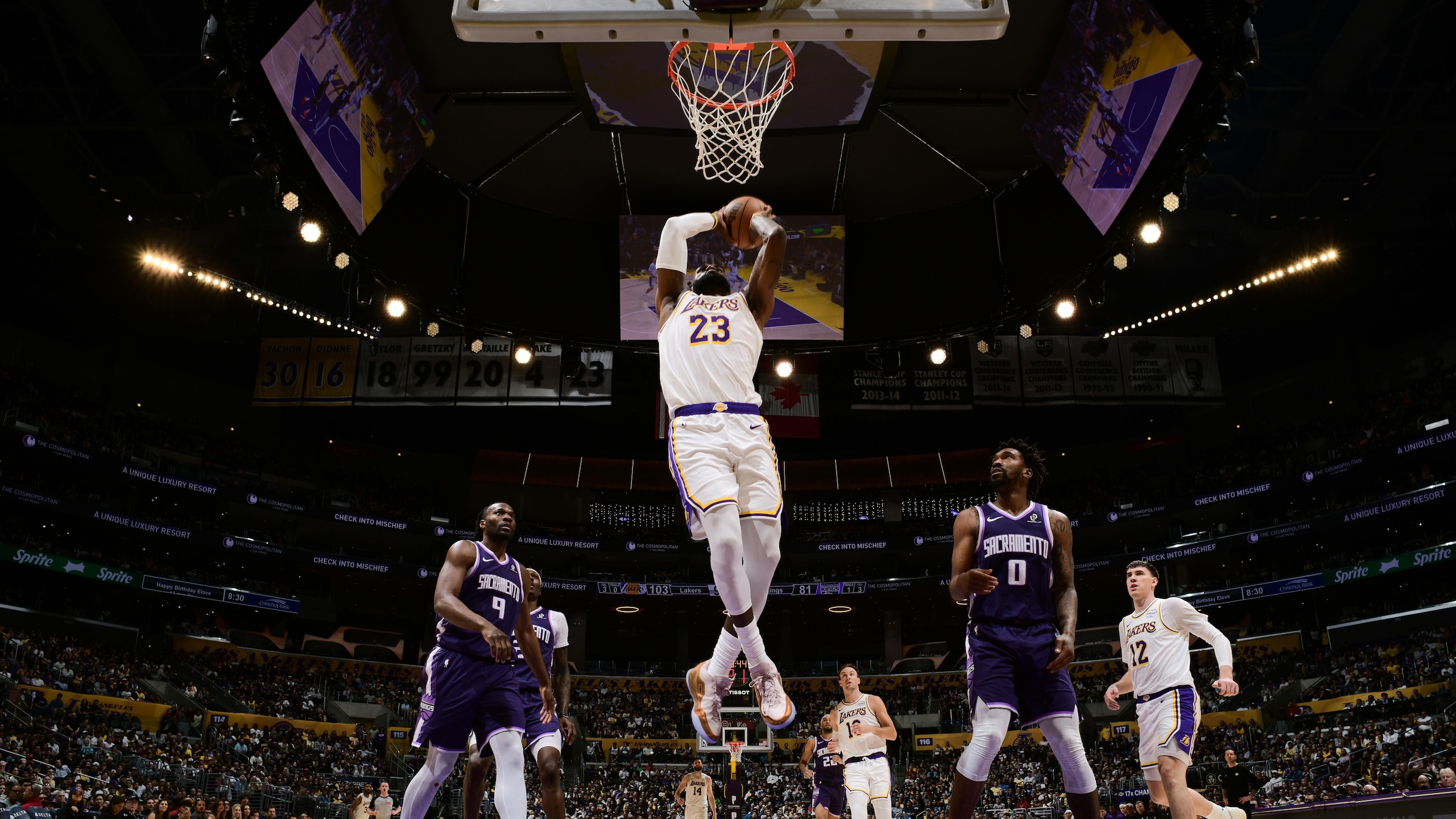 Sacramento Kings v Los Angeles Lakers