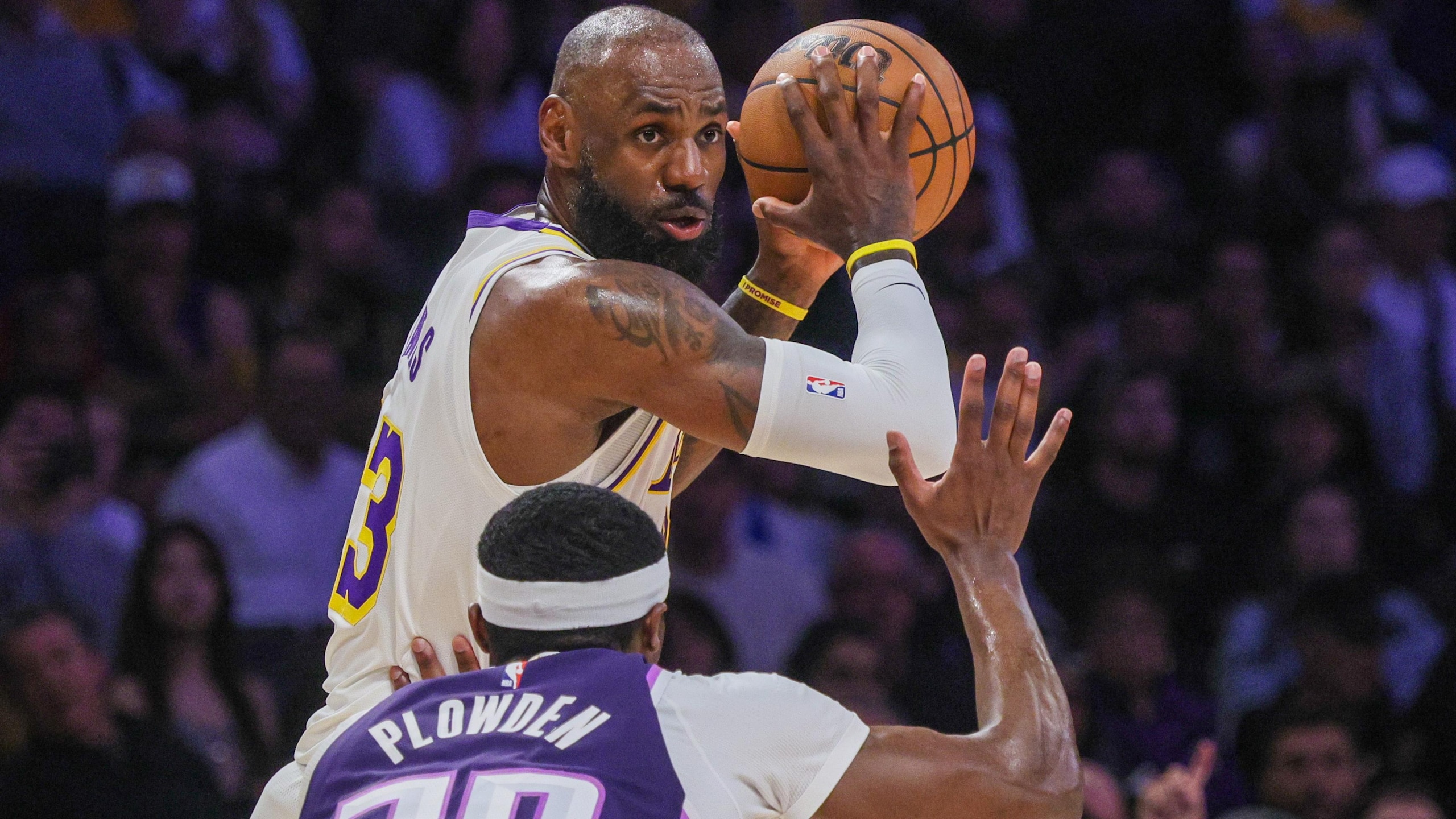 NBA Lakers vs Kings 