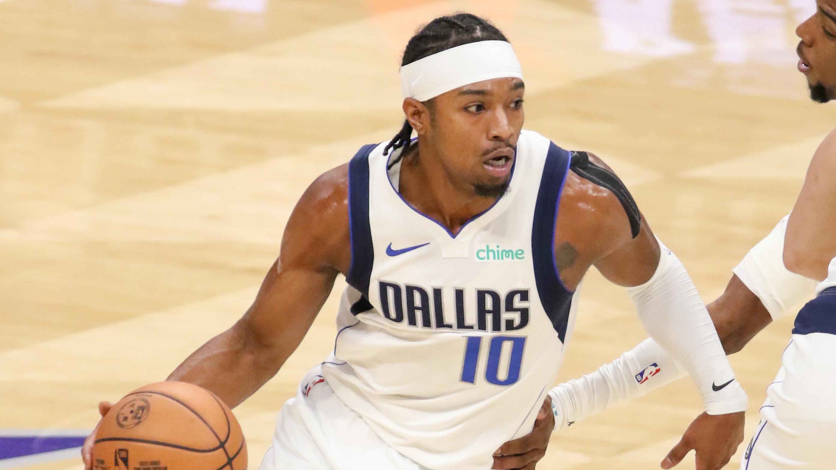 Dallas Mavericks v Charlotte Hornets