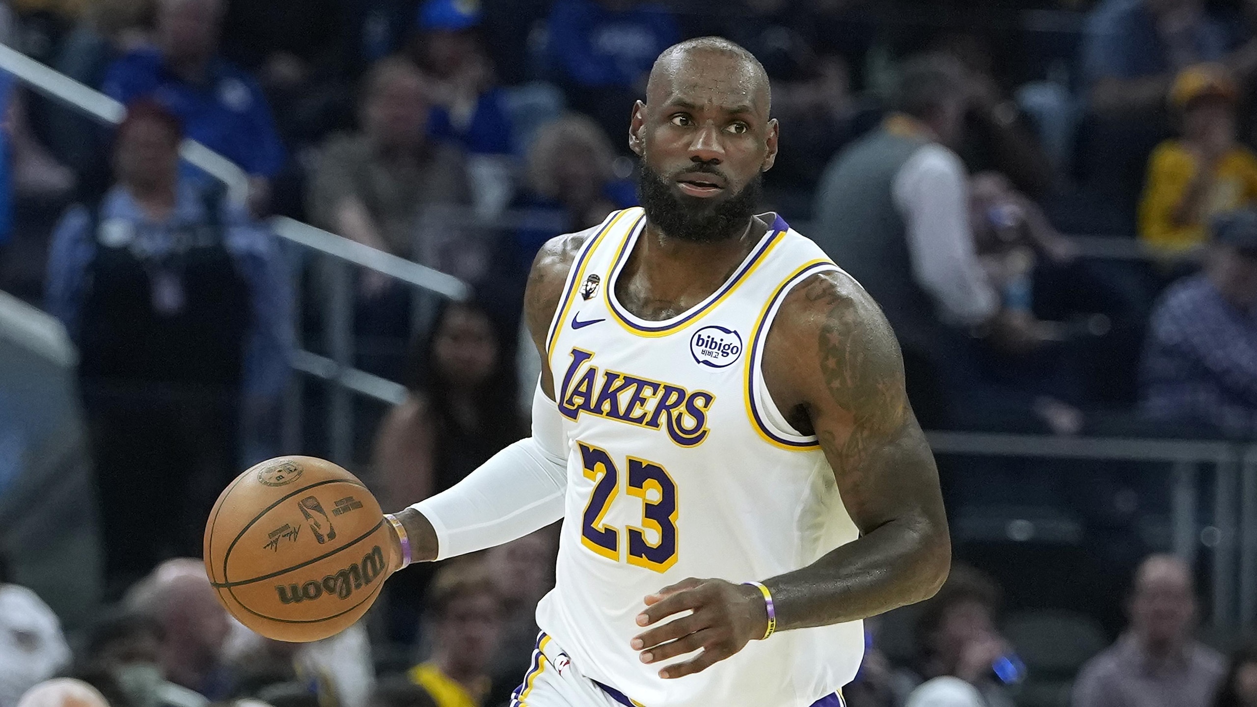 Los Angeles Lakers v Golden State Warriors