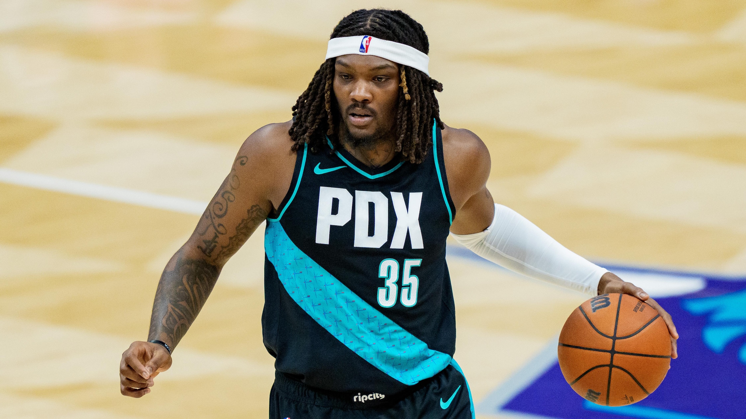 Portland Trail Blazers v Charlotte Hornets