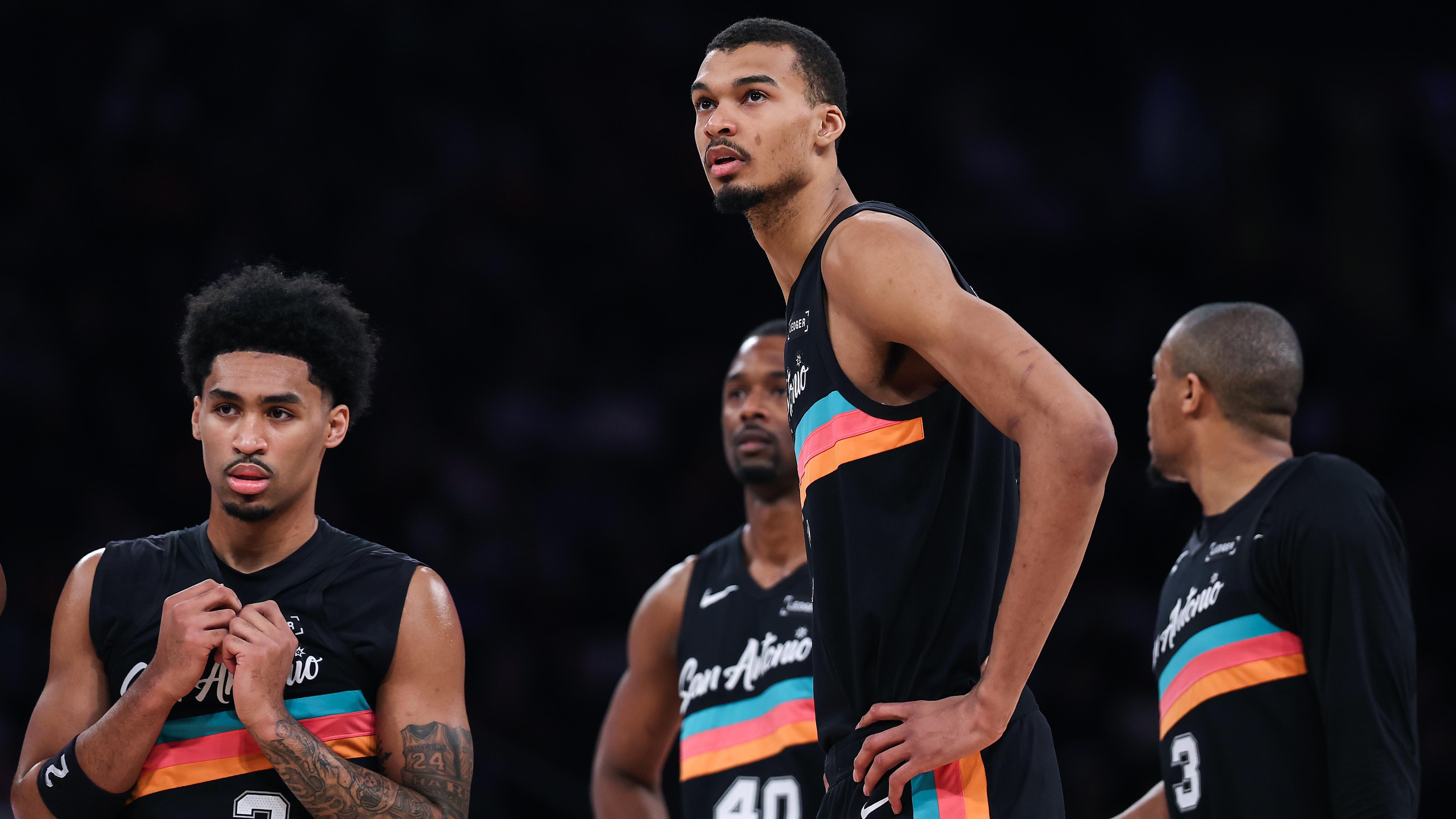 San Antonio Spurs v New York Knicks