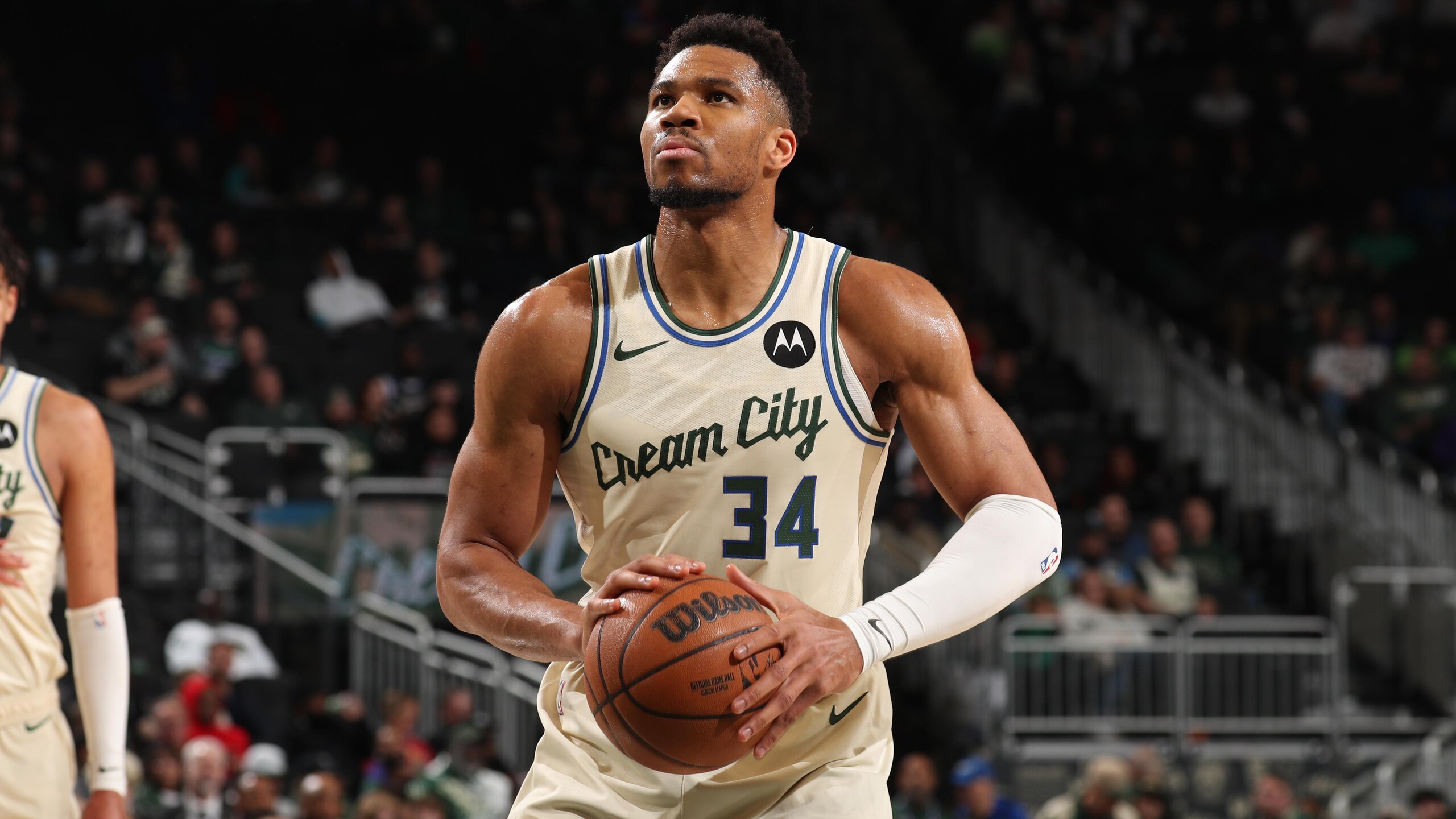 Atlanta Hawks v Milwaukee Bucks