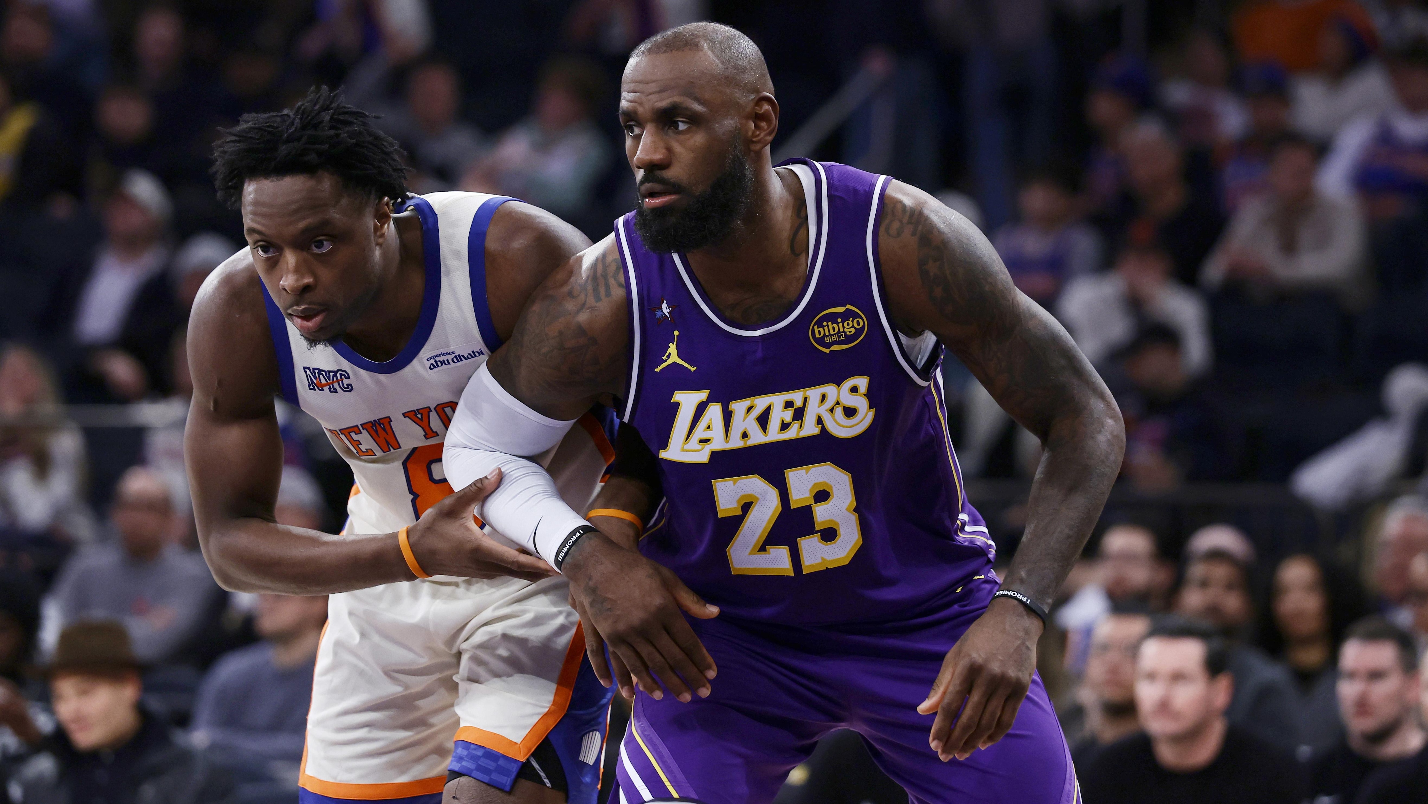 Los Angeles Lakers v New York Knicks