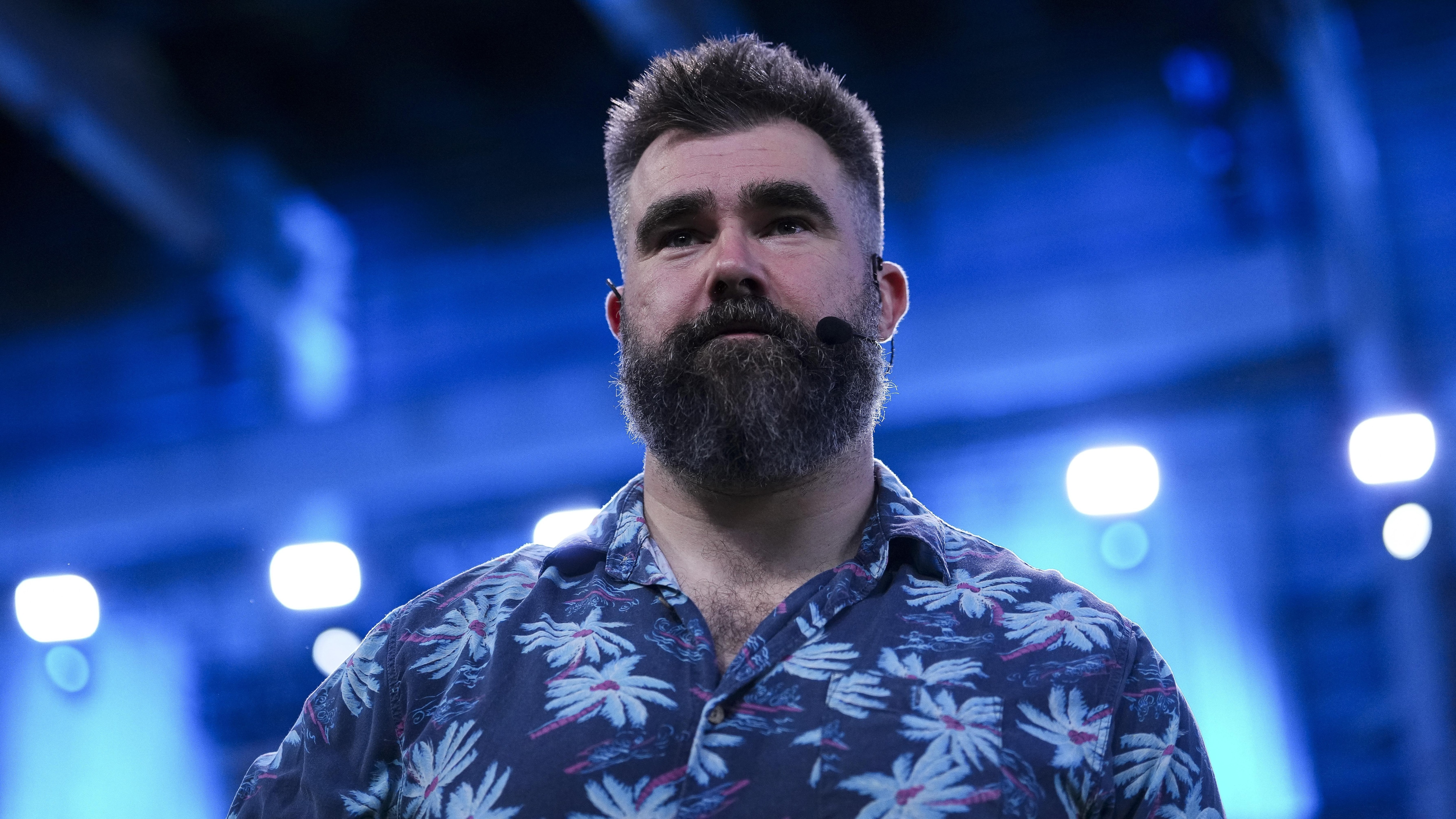 Jason Kelce Says 'It's Bulls--t' Frank Ragnow Has to Return Contract Bonus to Lions After Retirement