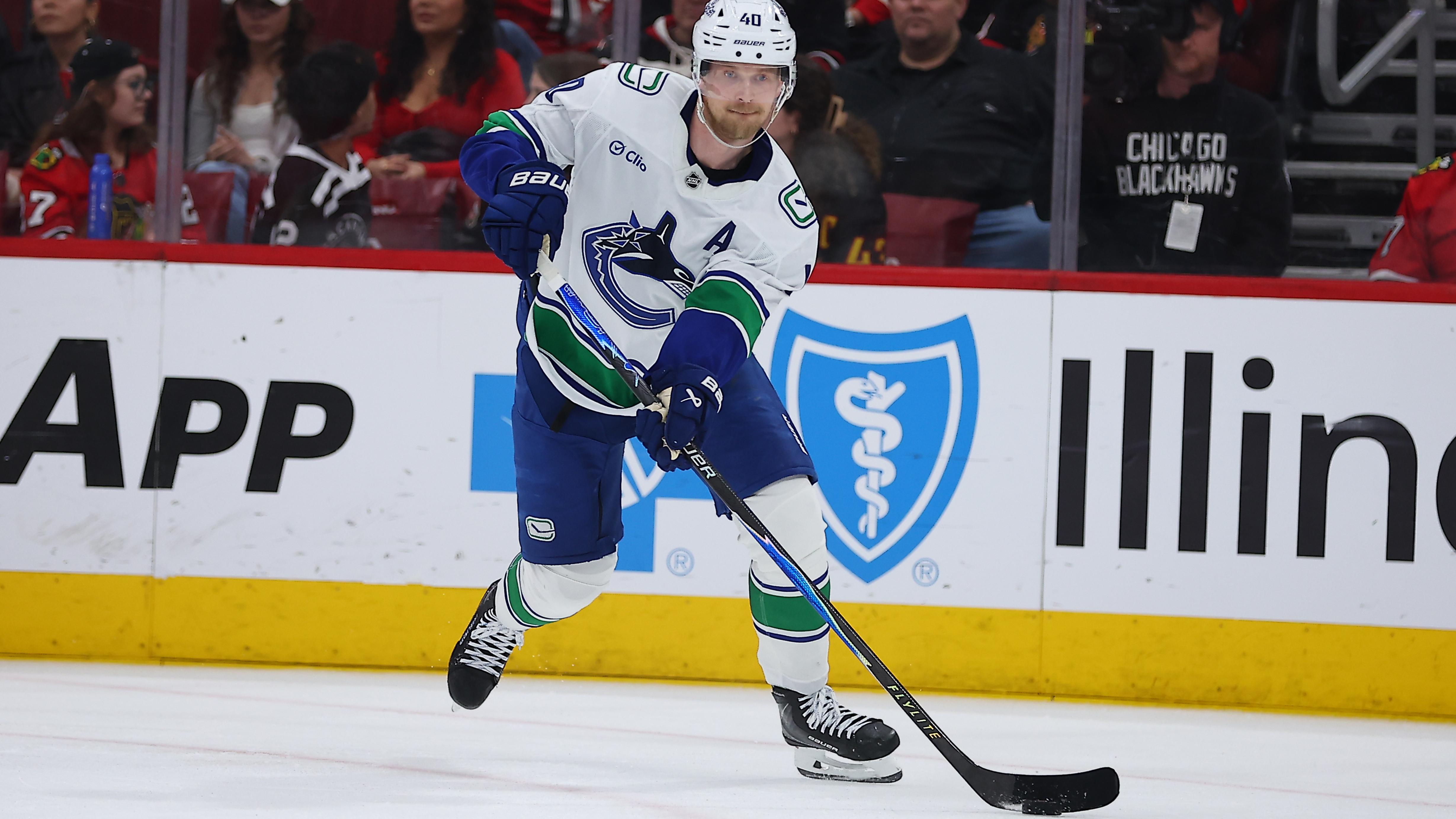 NHL: MAR 06 Canucks at Blackhawks