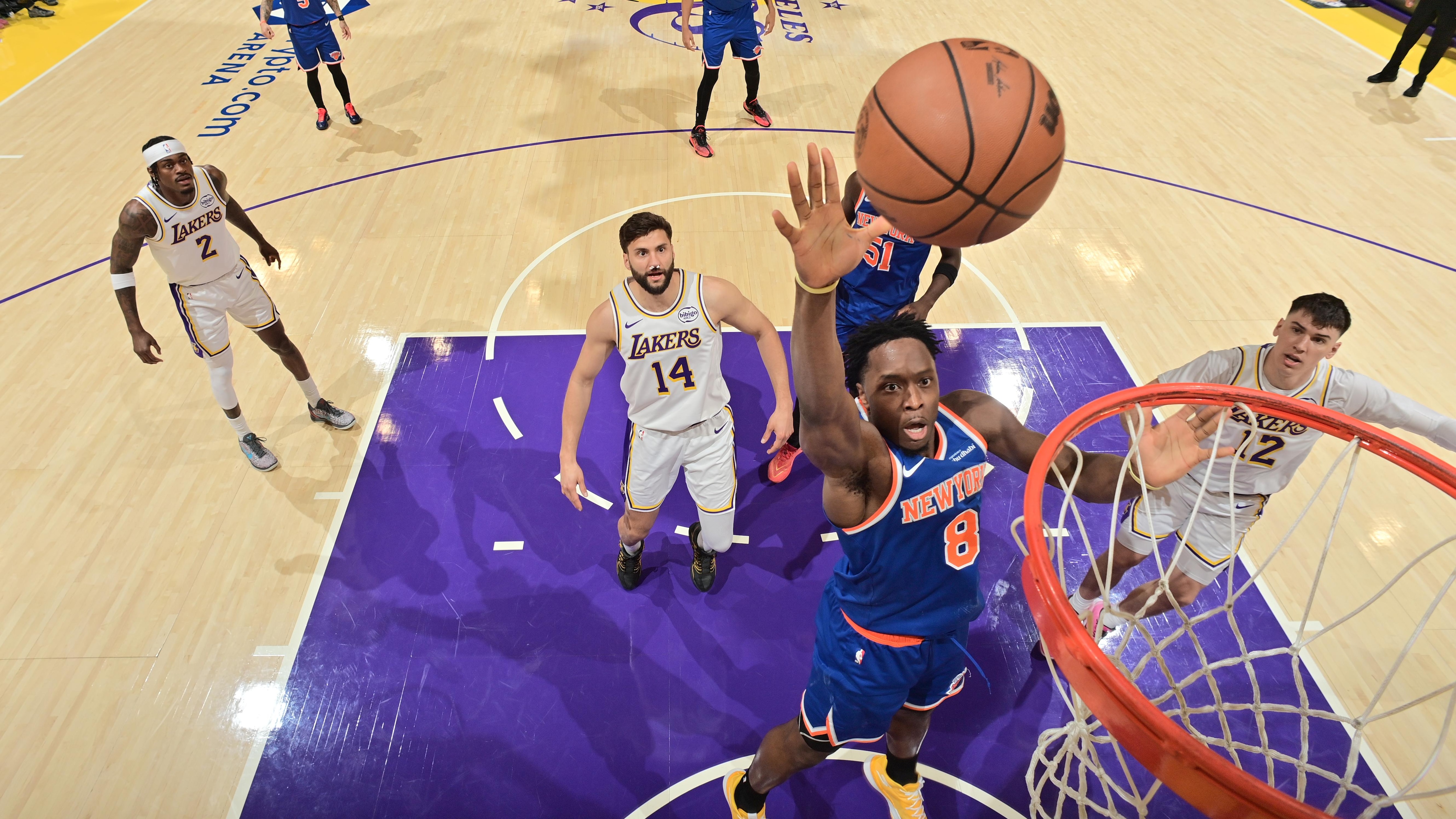 New York Knicks v Los Angeles Lakers