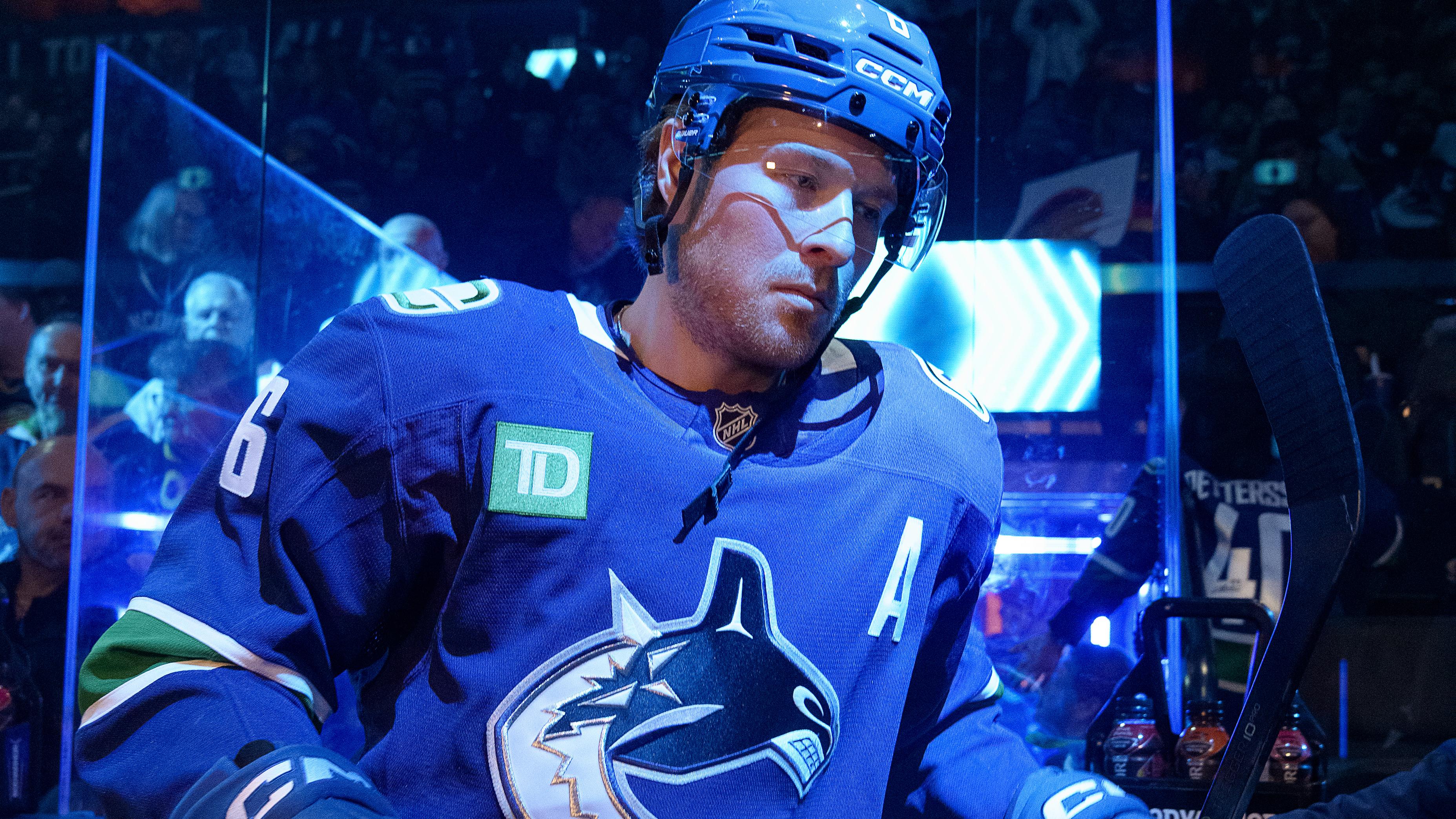 Carolina Hurricanes v Vancouver Canucks