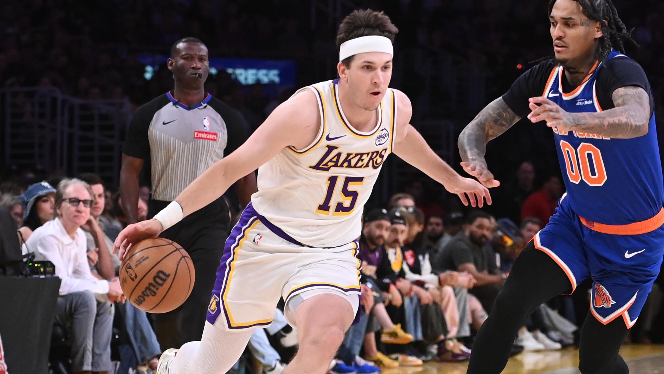 New York Knicks v Los Angeles Lakers