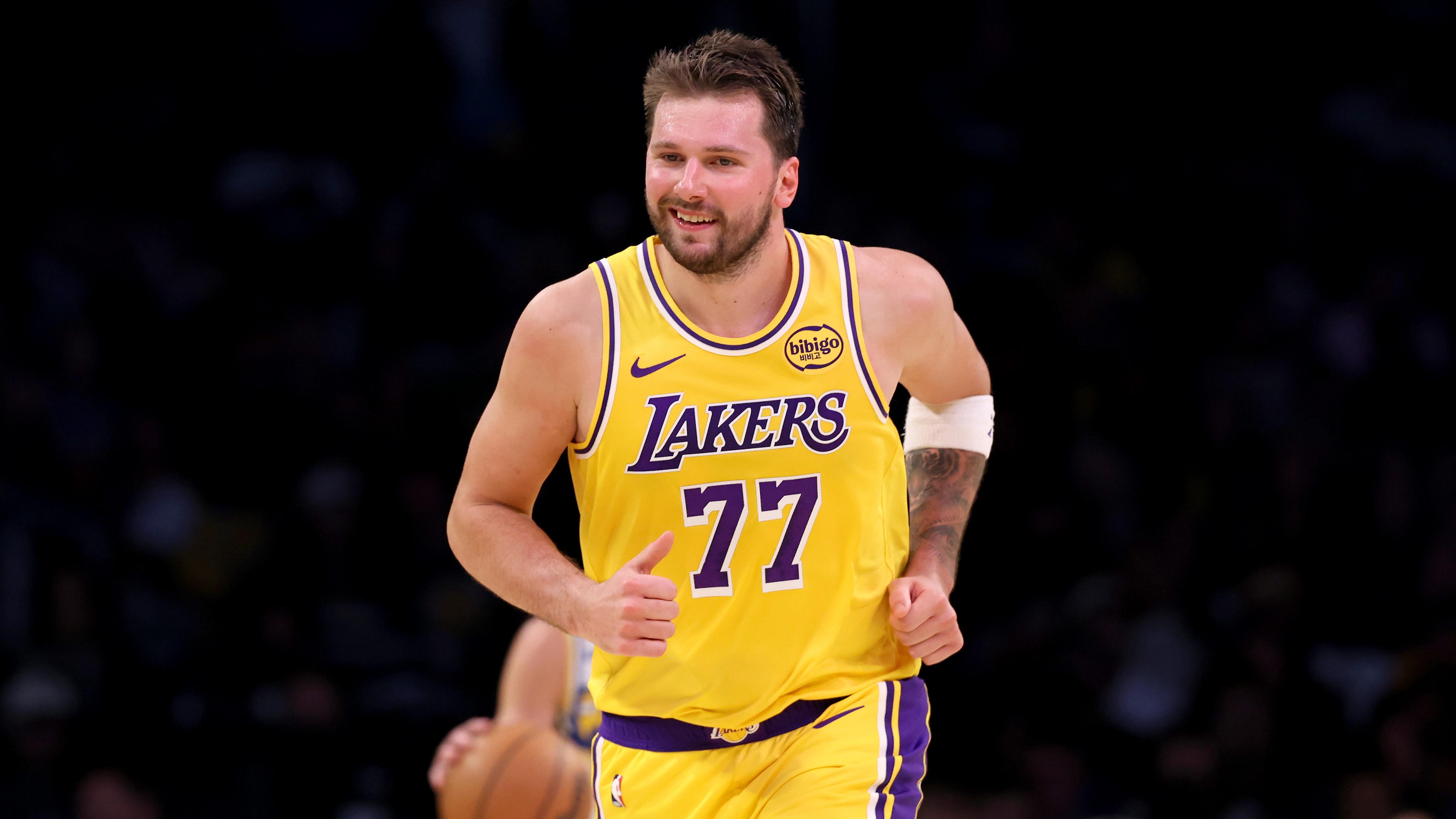 Indiana Pacers v Los Angeles Lakers