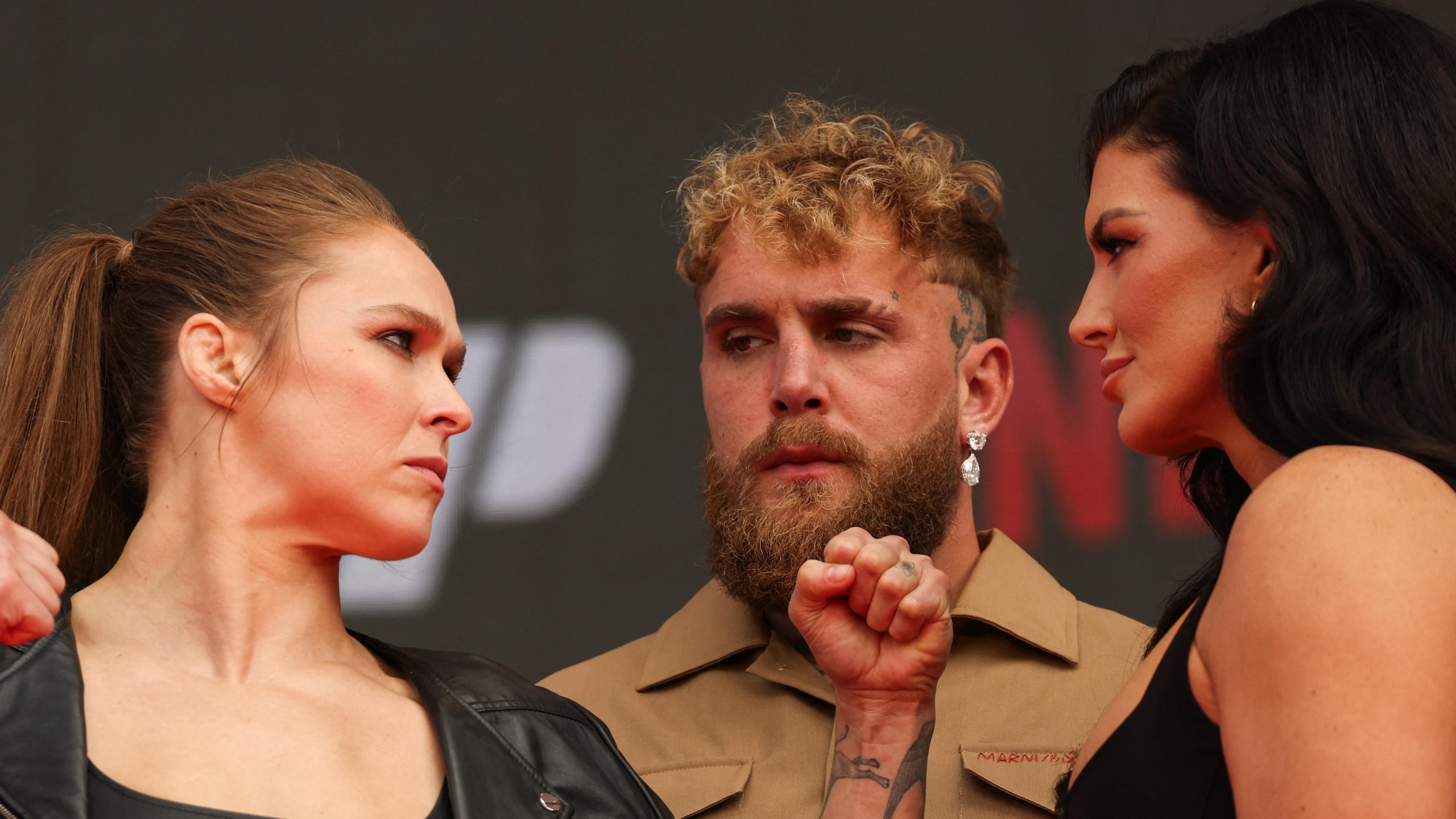 MMA-UFC-USA-ROUSEY-CARANO