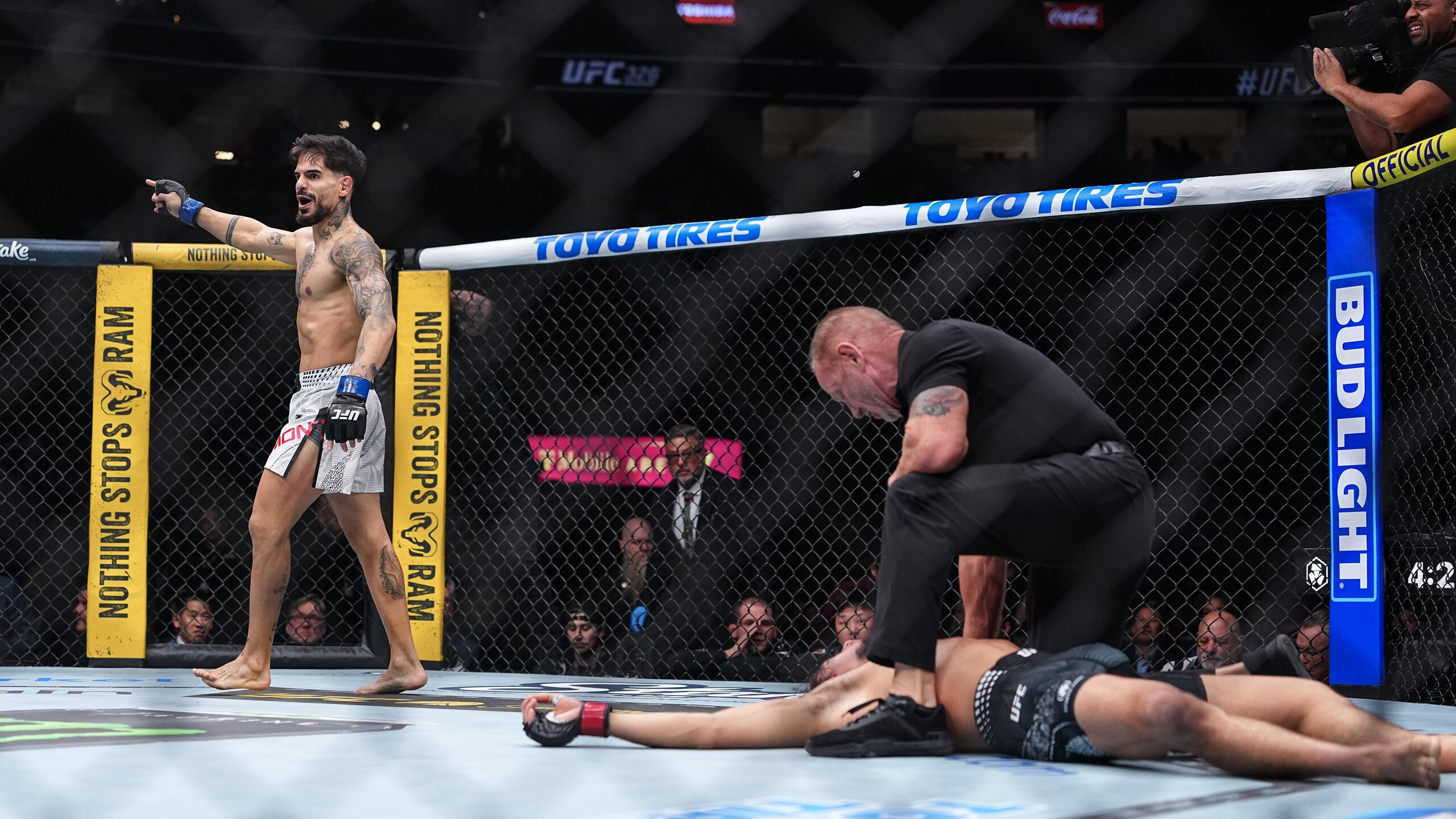 UFC 326: Turcios v Montes