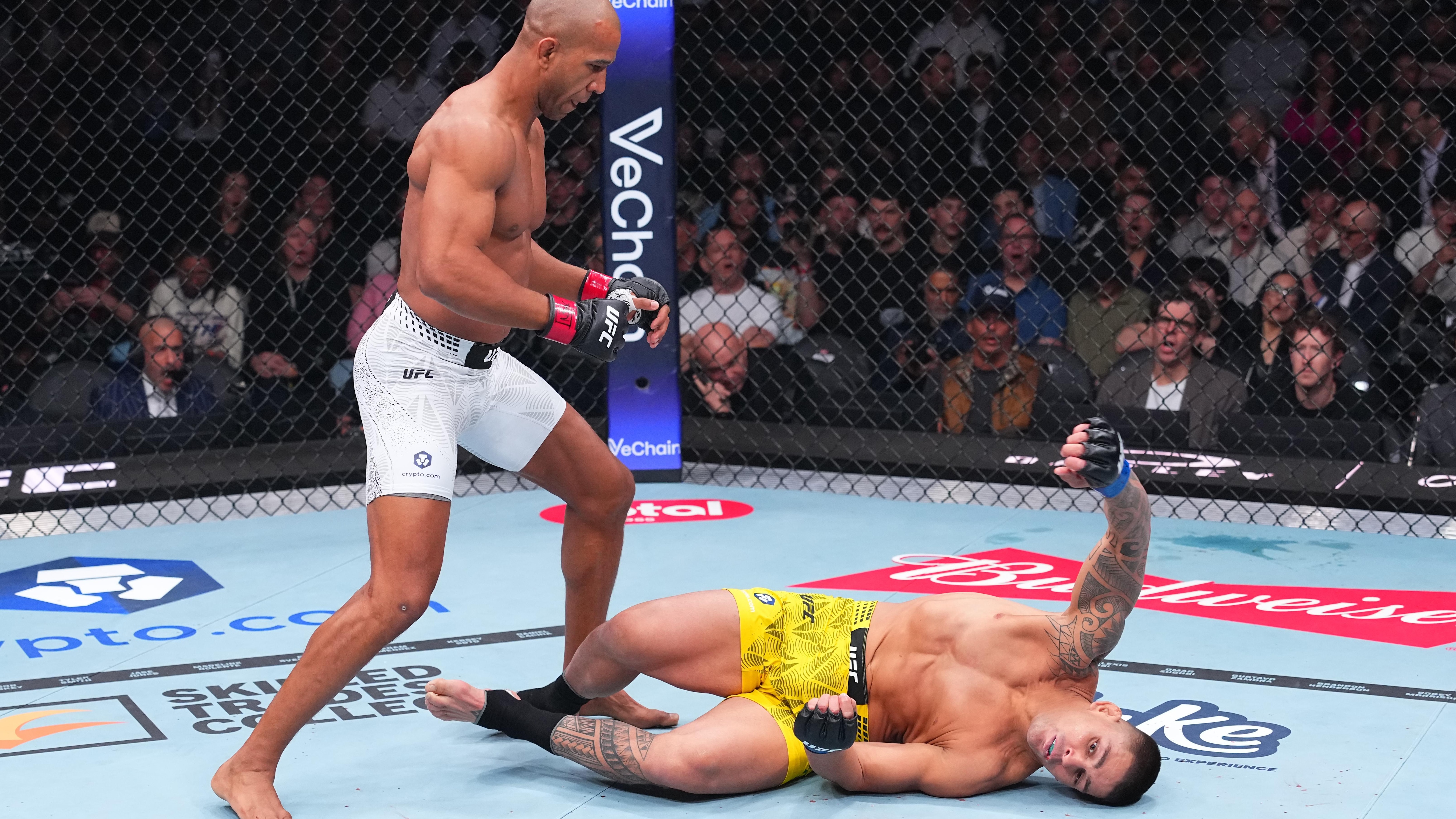 UFC 326: Rodrigues v Ferreira