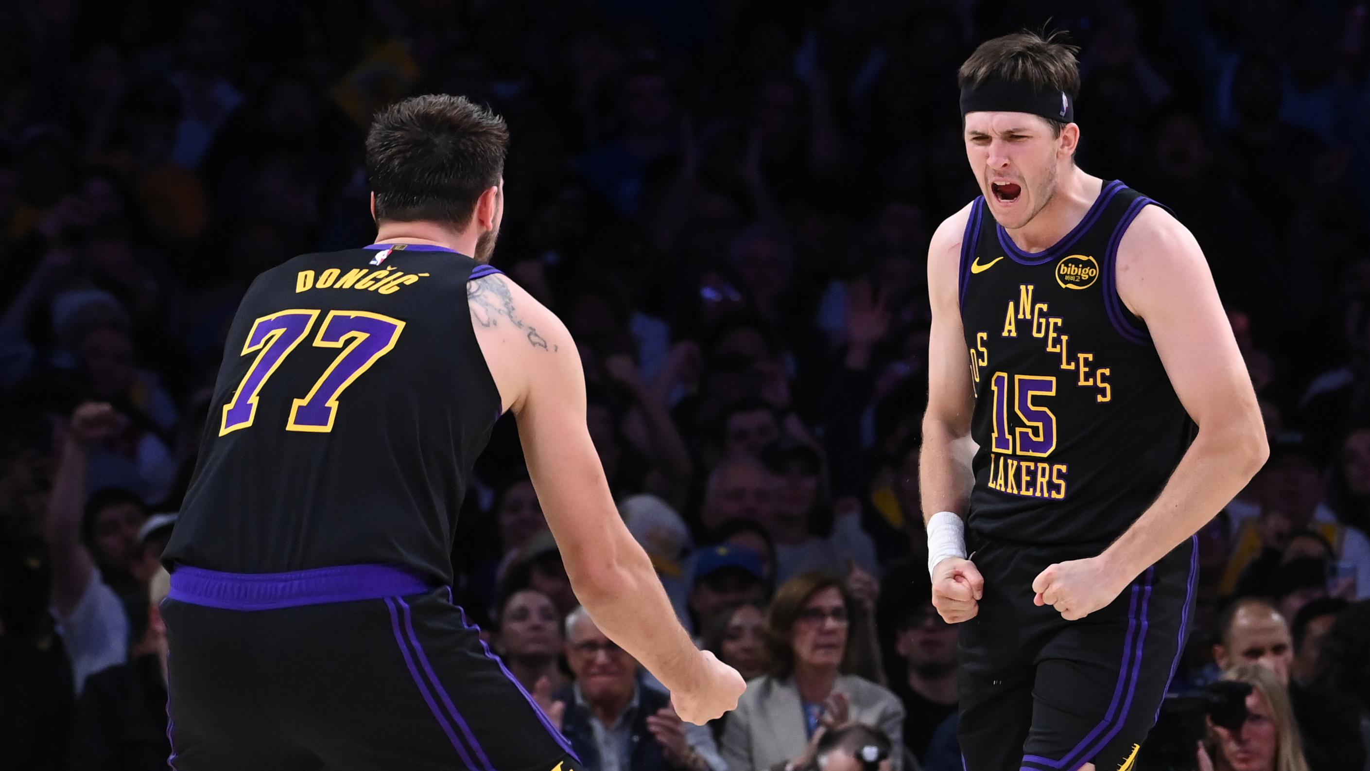 Minnesota TImberwolves v Los Angeles Lakers