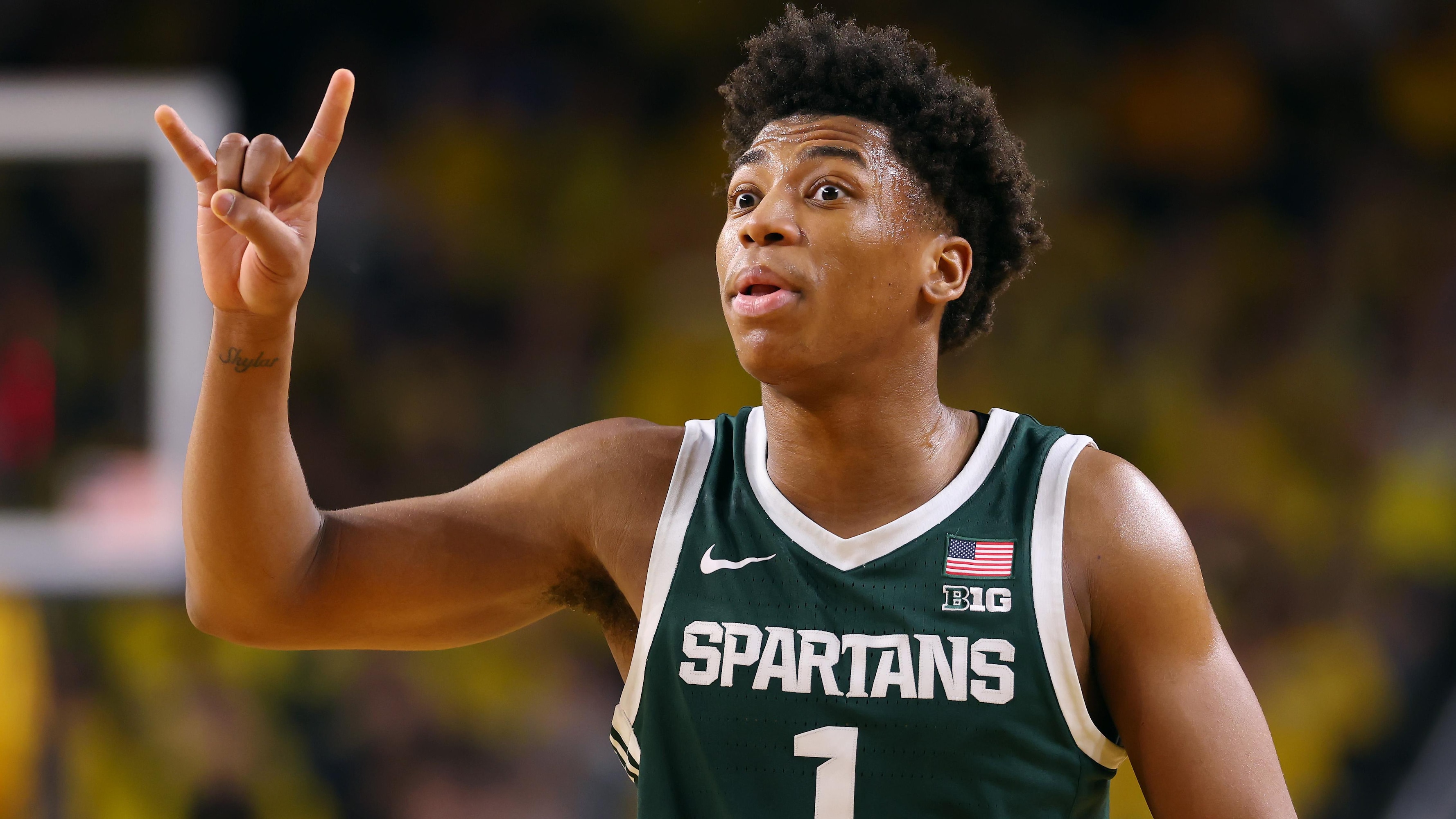 MSU's Tom Izzo Reacts to Jeremy Fears Jr.'s Kick at Michigan's Elliott Cadeau's Groin on Video