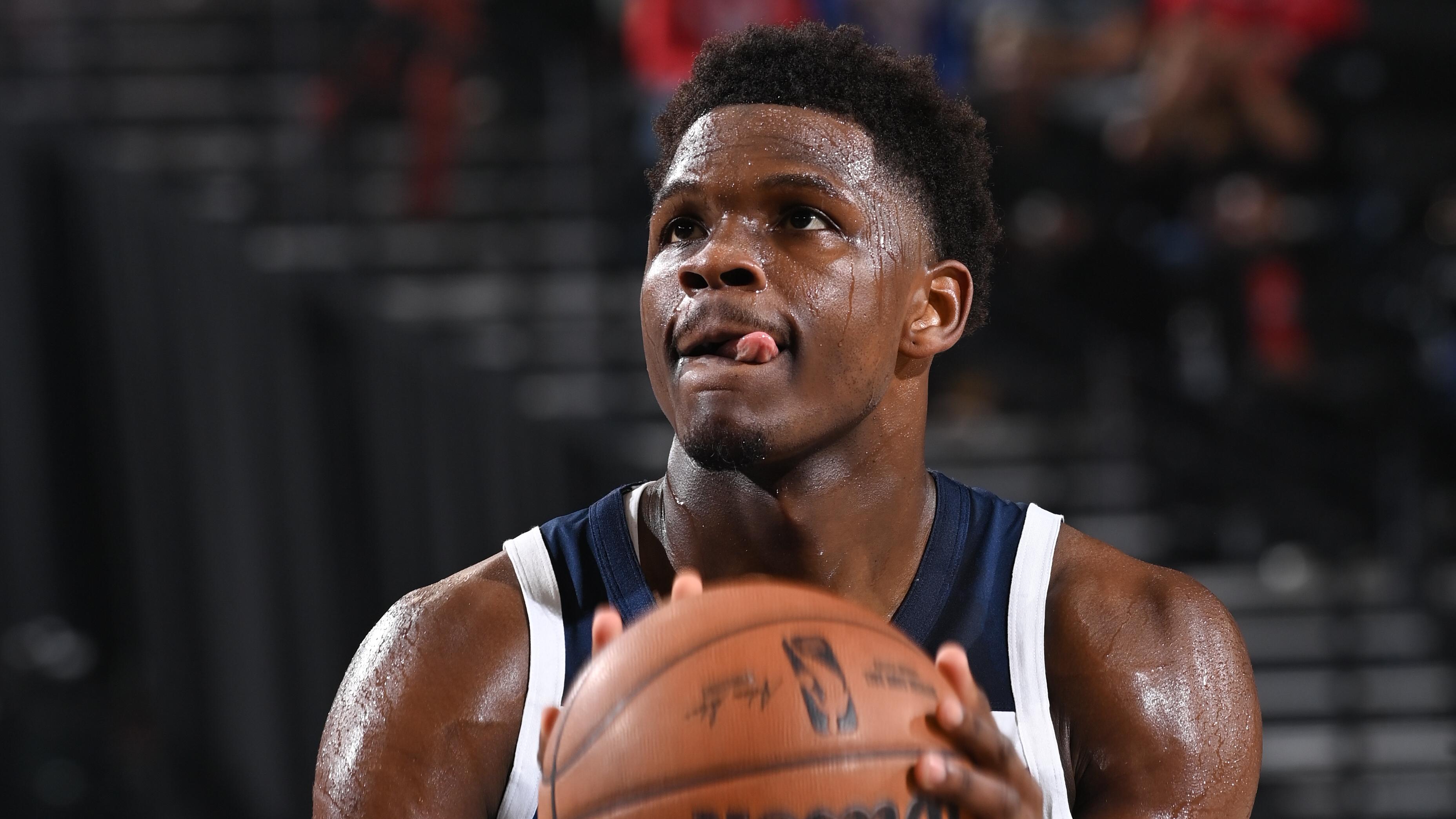 Minnesota TImberwolves v Los Angeles Clippers