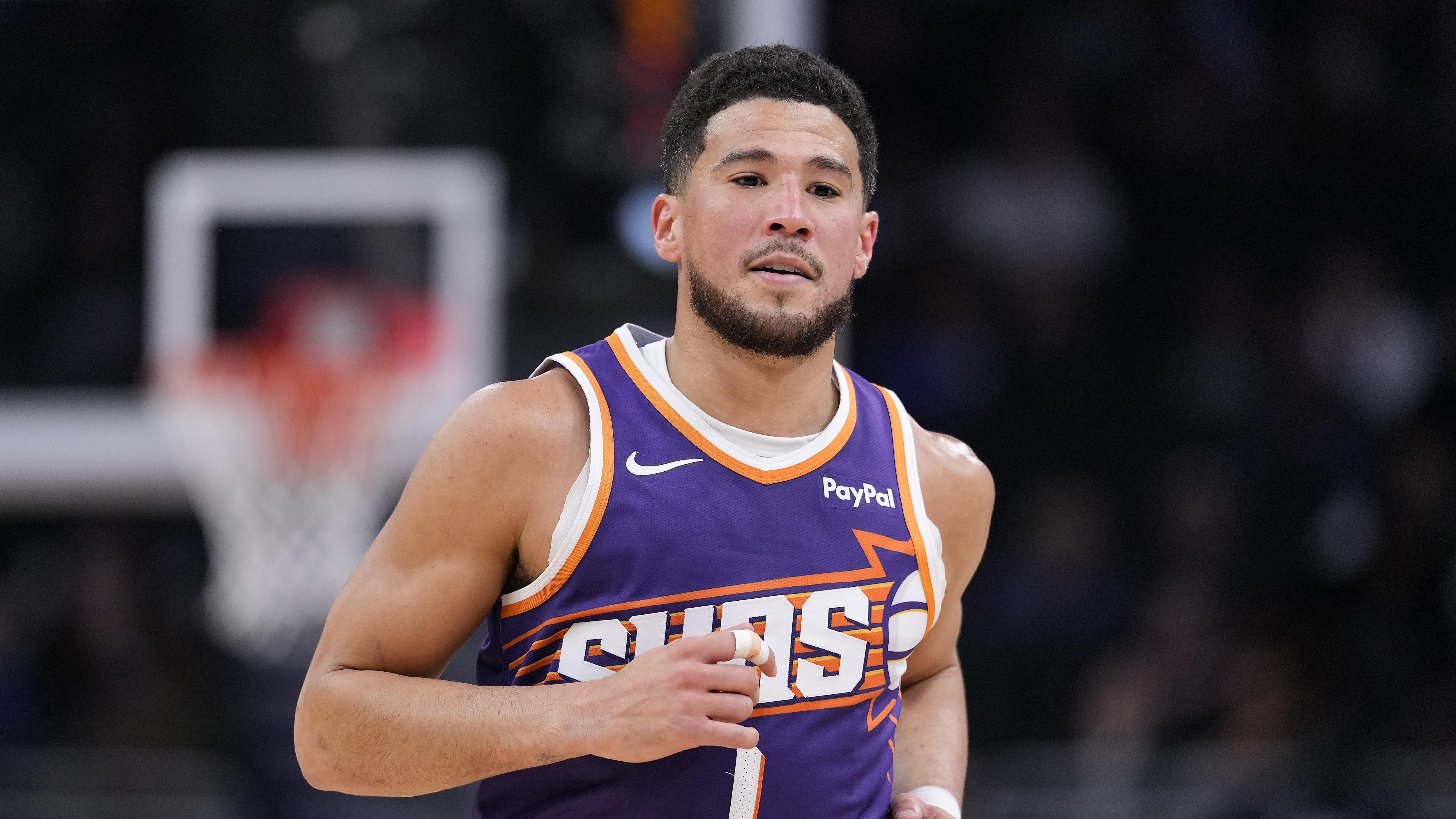 Phoenix Suns v Milwaukee Bucks