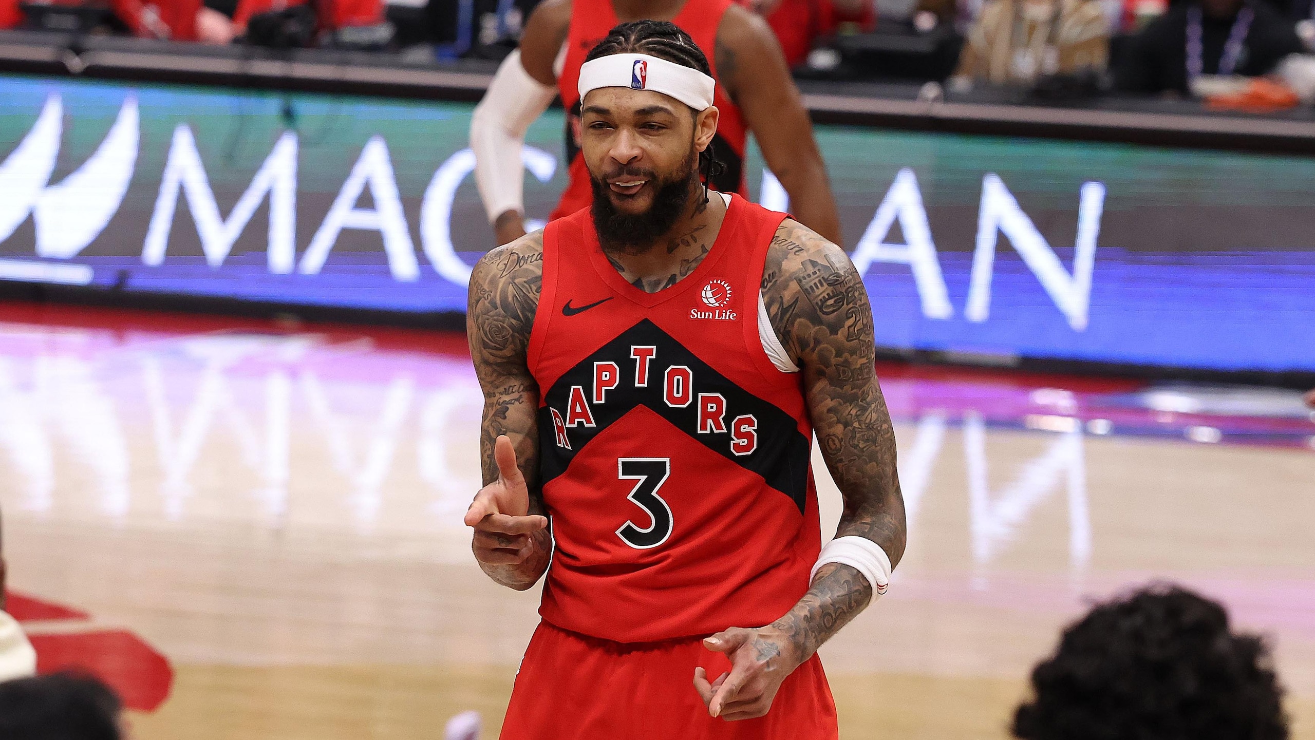 Toronto Raptors beat  the Detroit Pistons 119-108