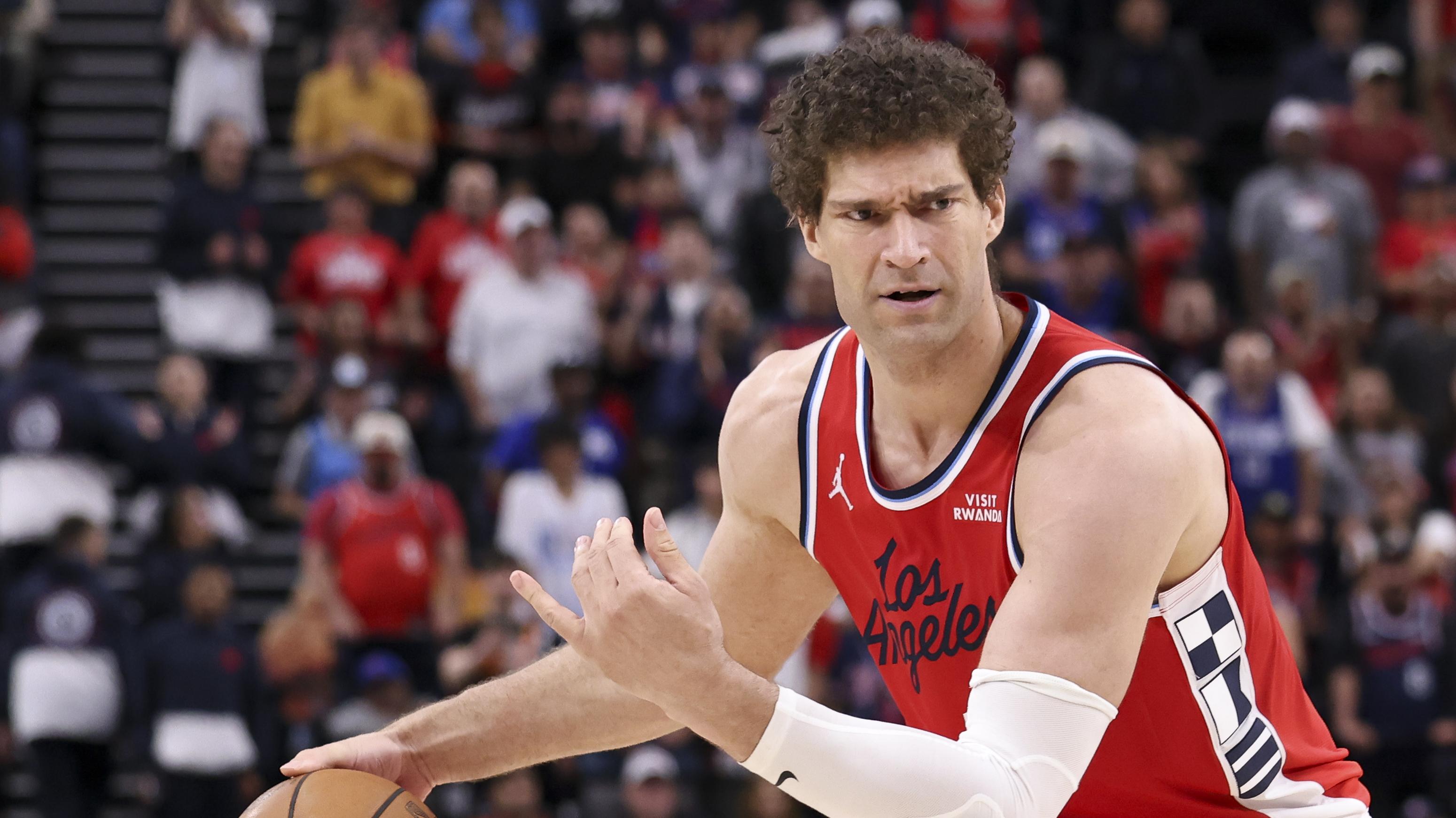 Chicago Bulls v Los Angeles Clippers