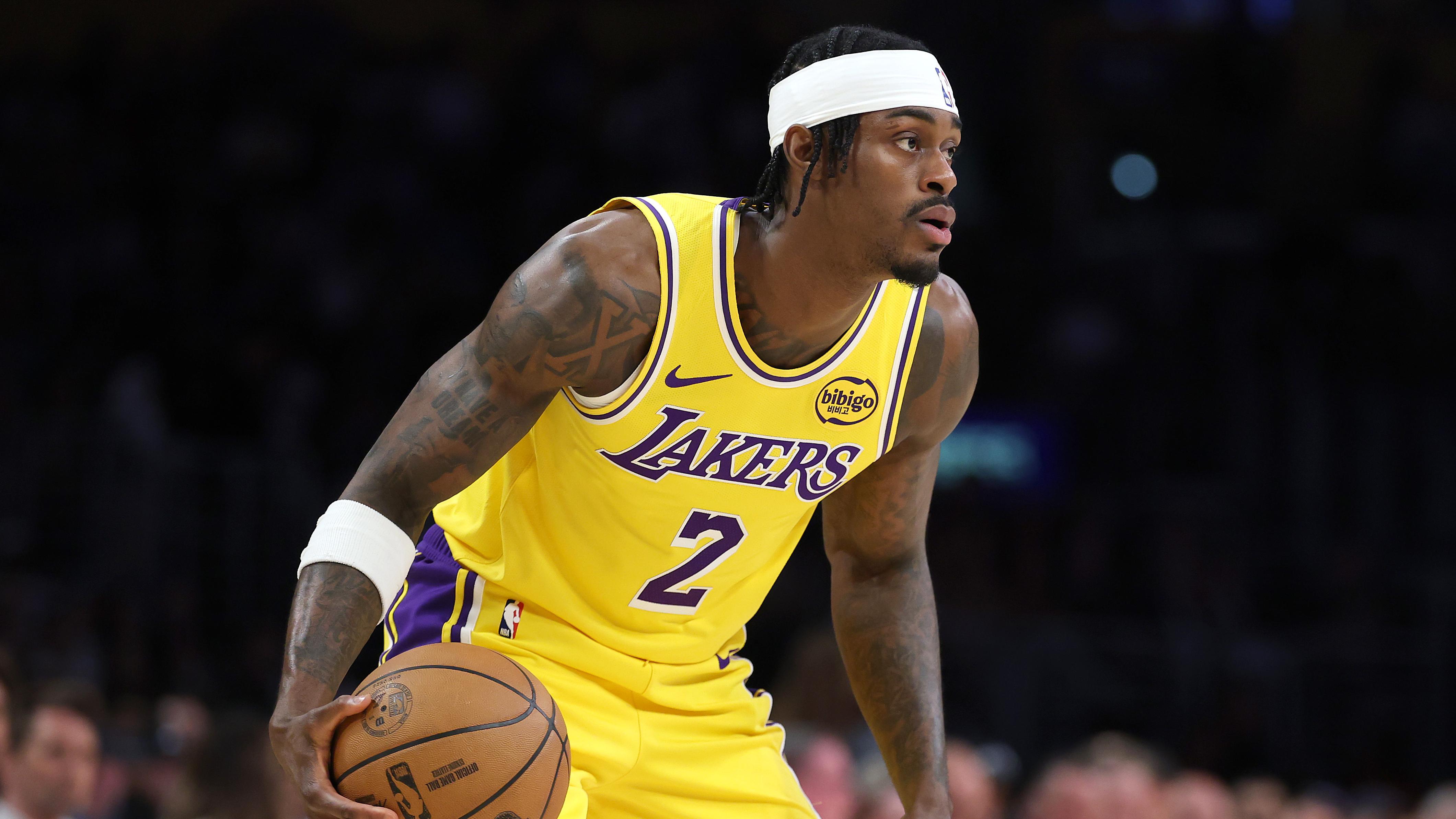 Chicago Bulls v Los Angeles Lakers