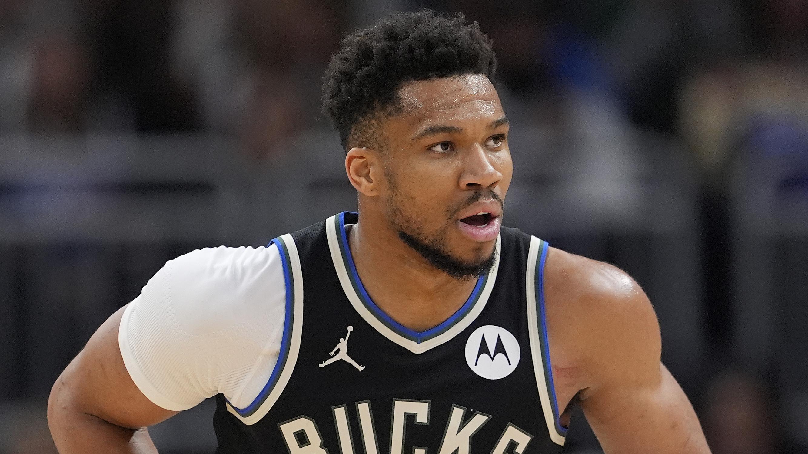 Indiana Pacers v Milwaukee Bucks