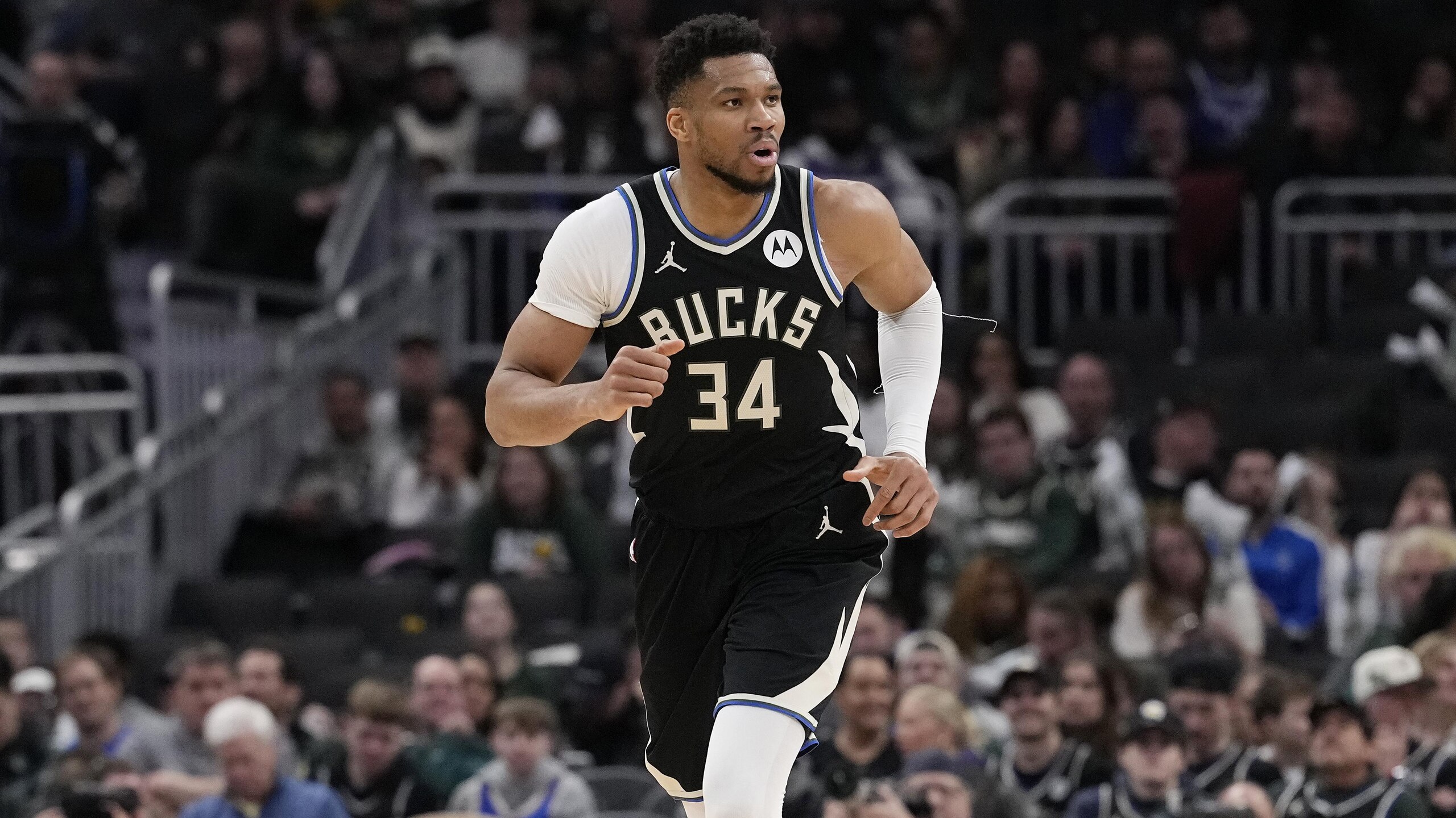 Indiana Pacers v Milwaukee Bucks