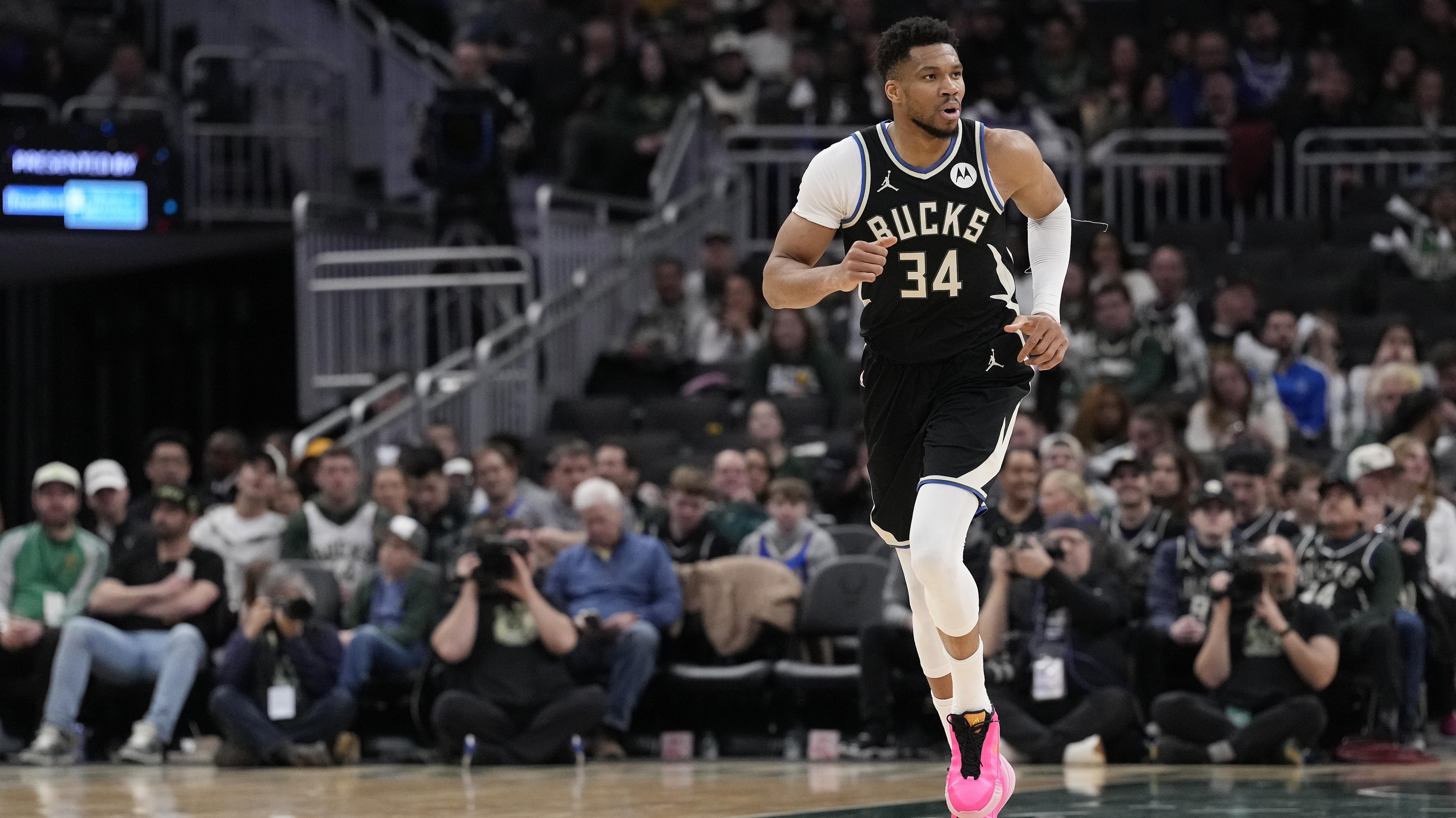 Indiana Pacers v Milwaukee Bucks