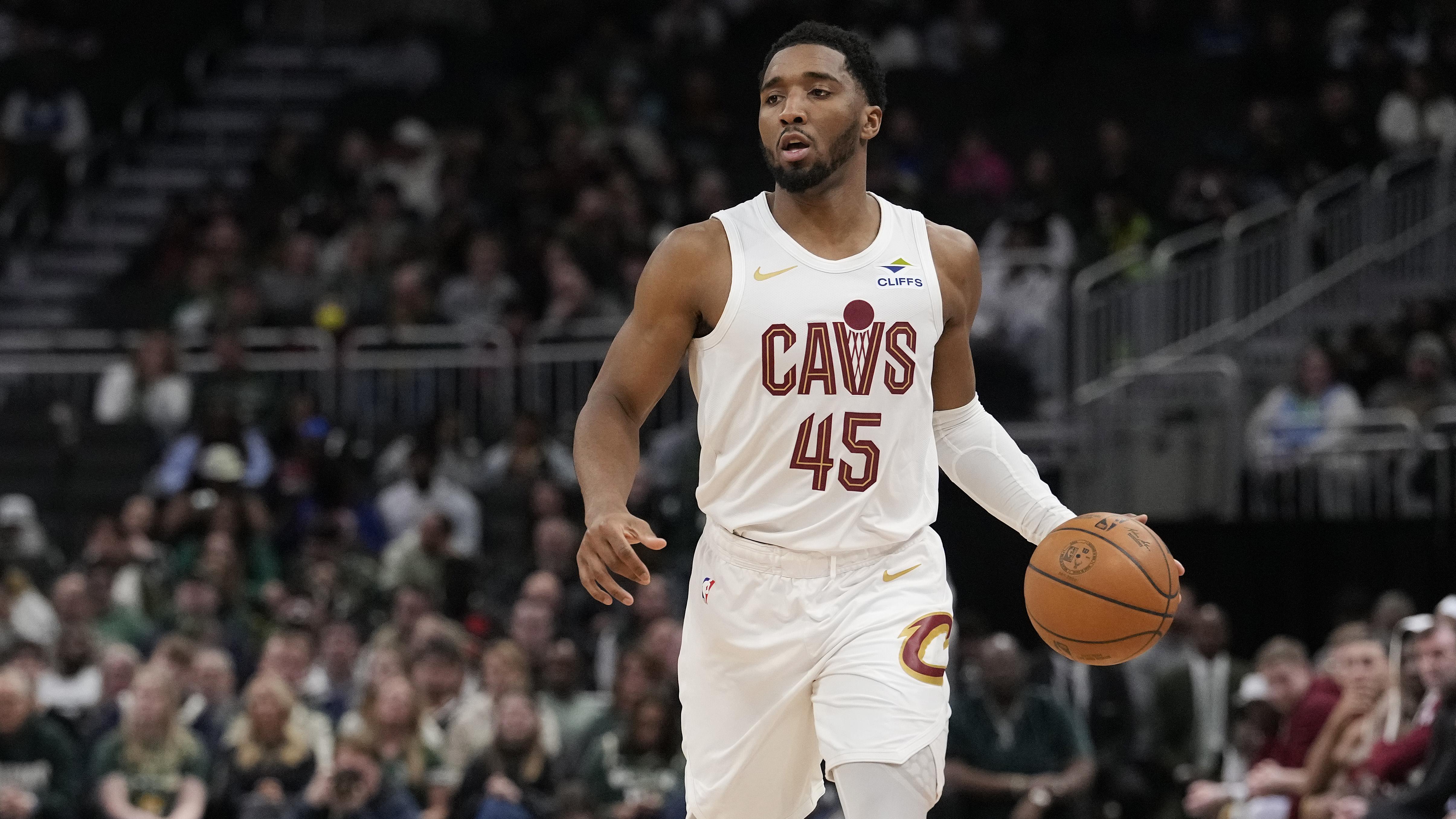Cleveland Cavaliers v Milwaukee Bucks