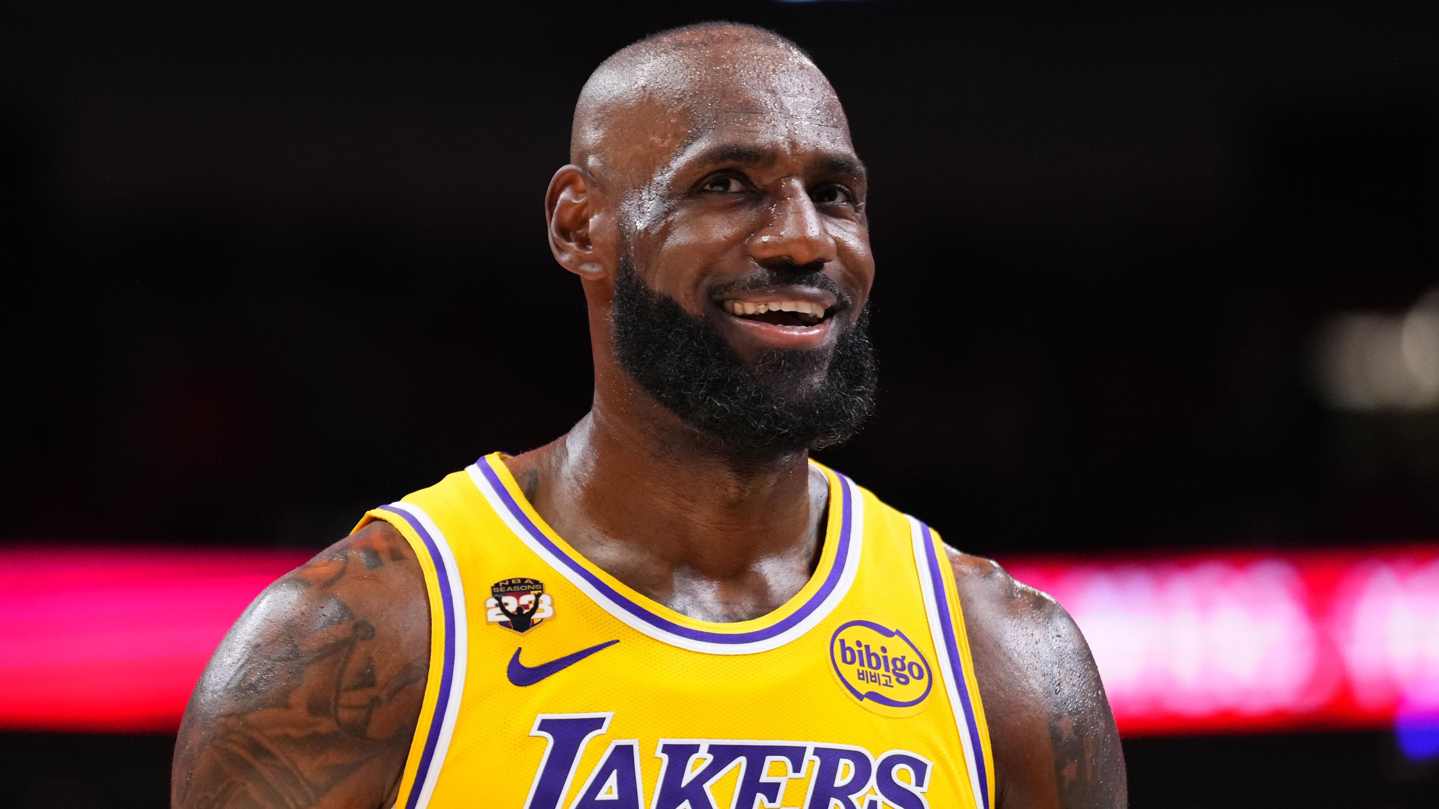 Lakers' LeBron James Stamps Logo on Mercedes Maybach S 680