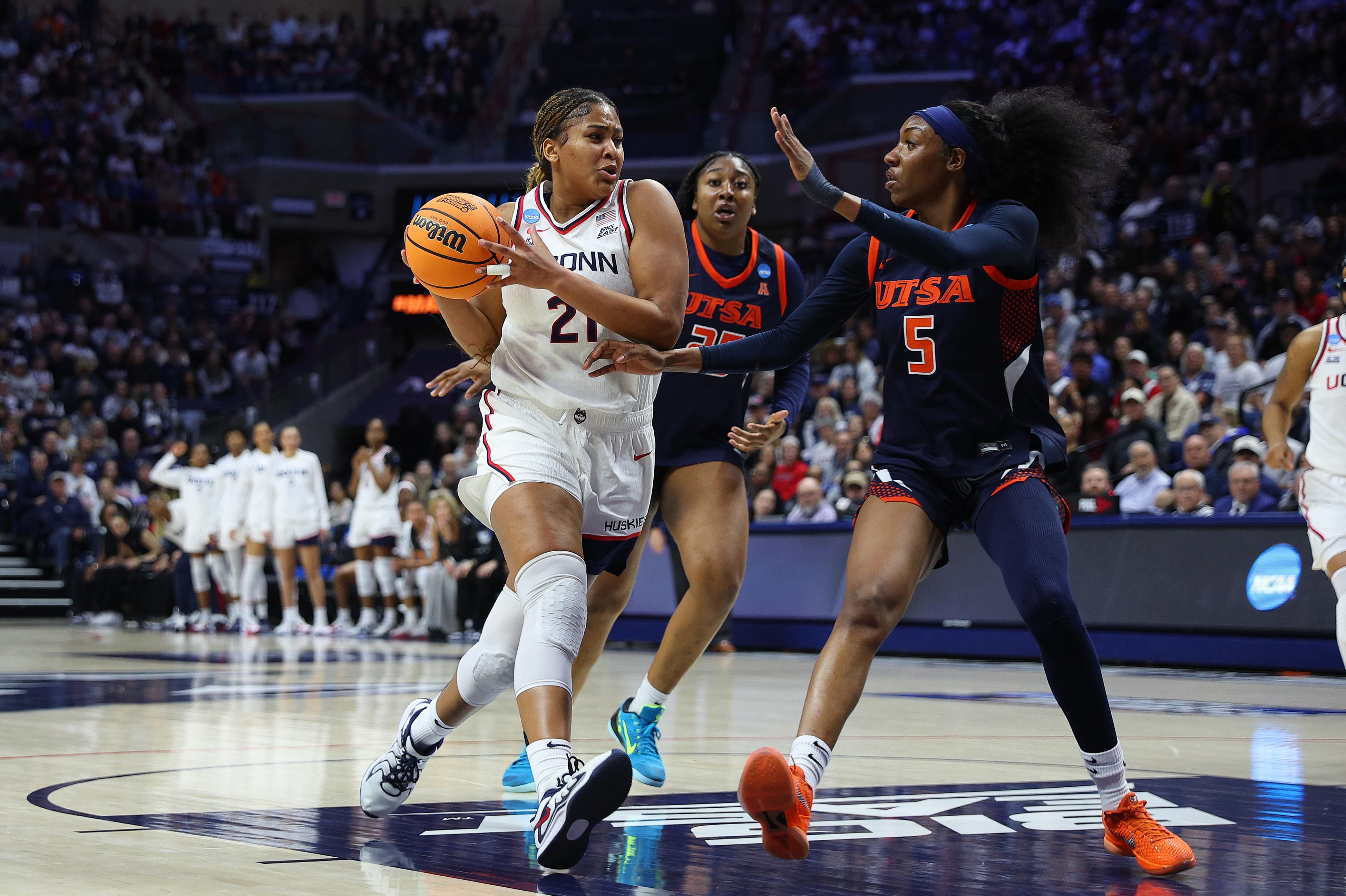 NCAA BASKETBALL: MAR 21 Women's Championship First Round - UConn vs UTSA