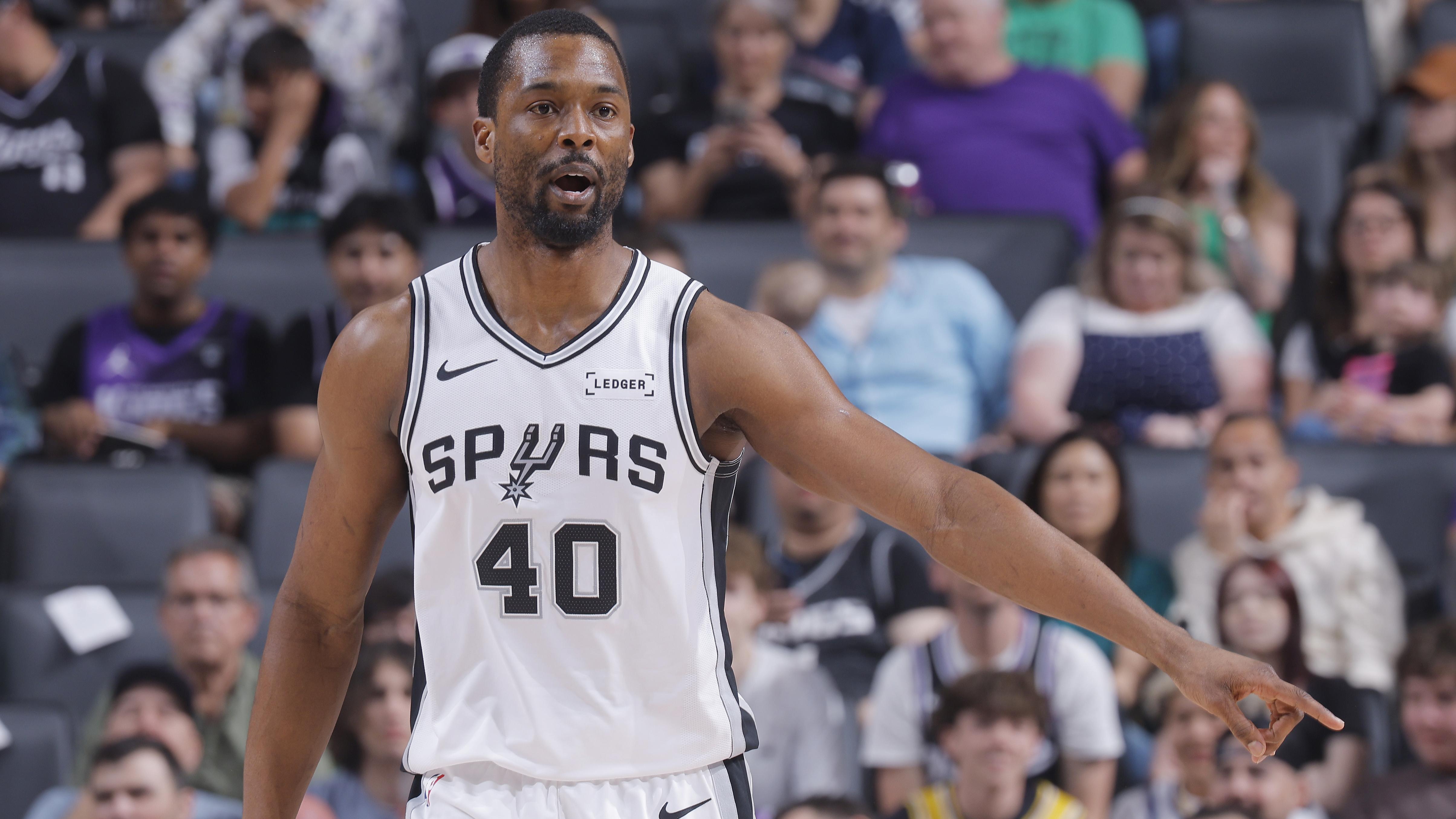 San Antonio Spurs v Sacramento Kings