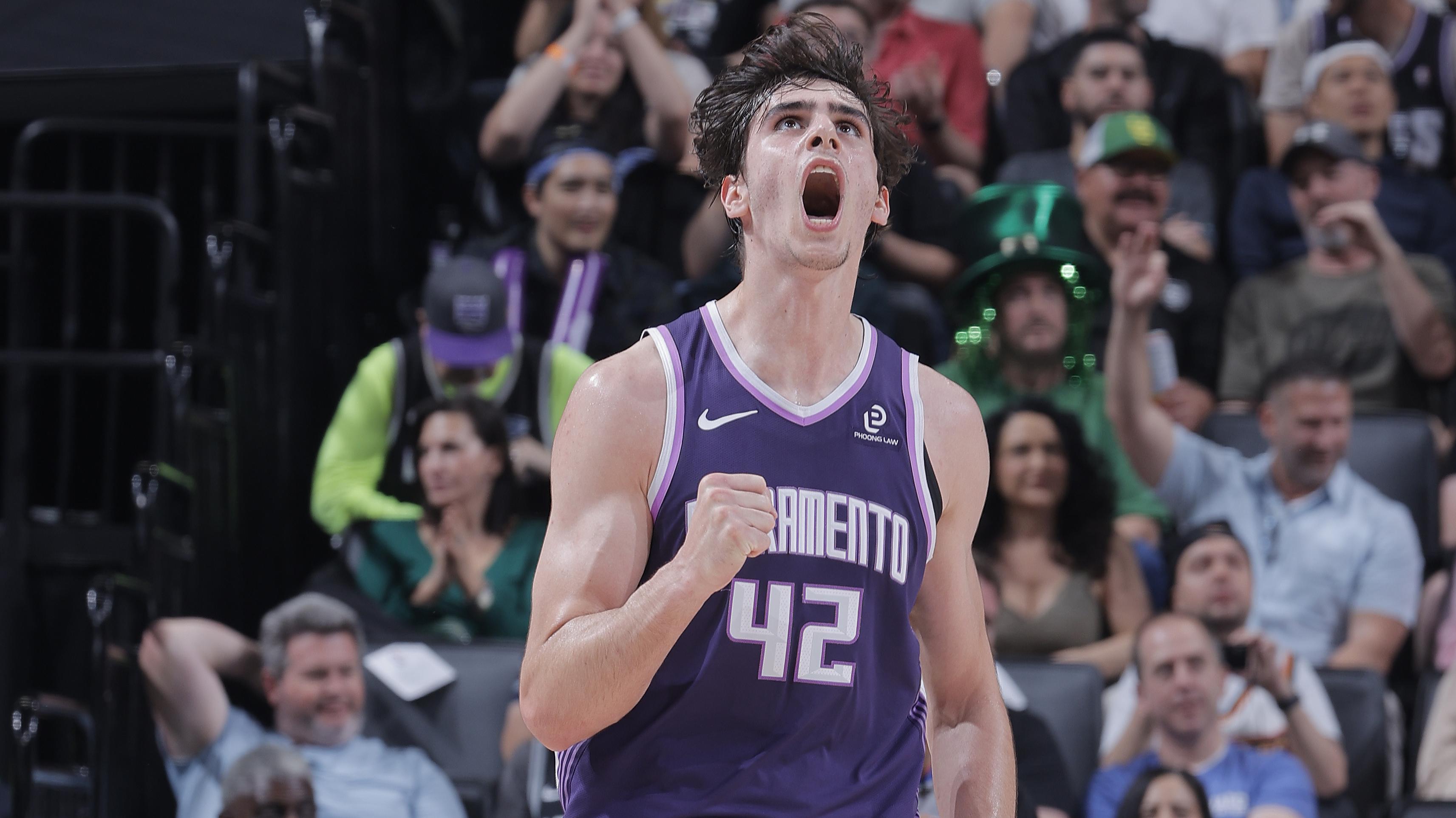 San Antonio Spurs v Sacramento Kings