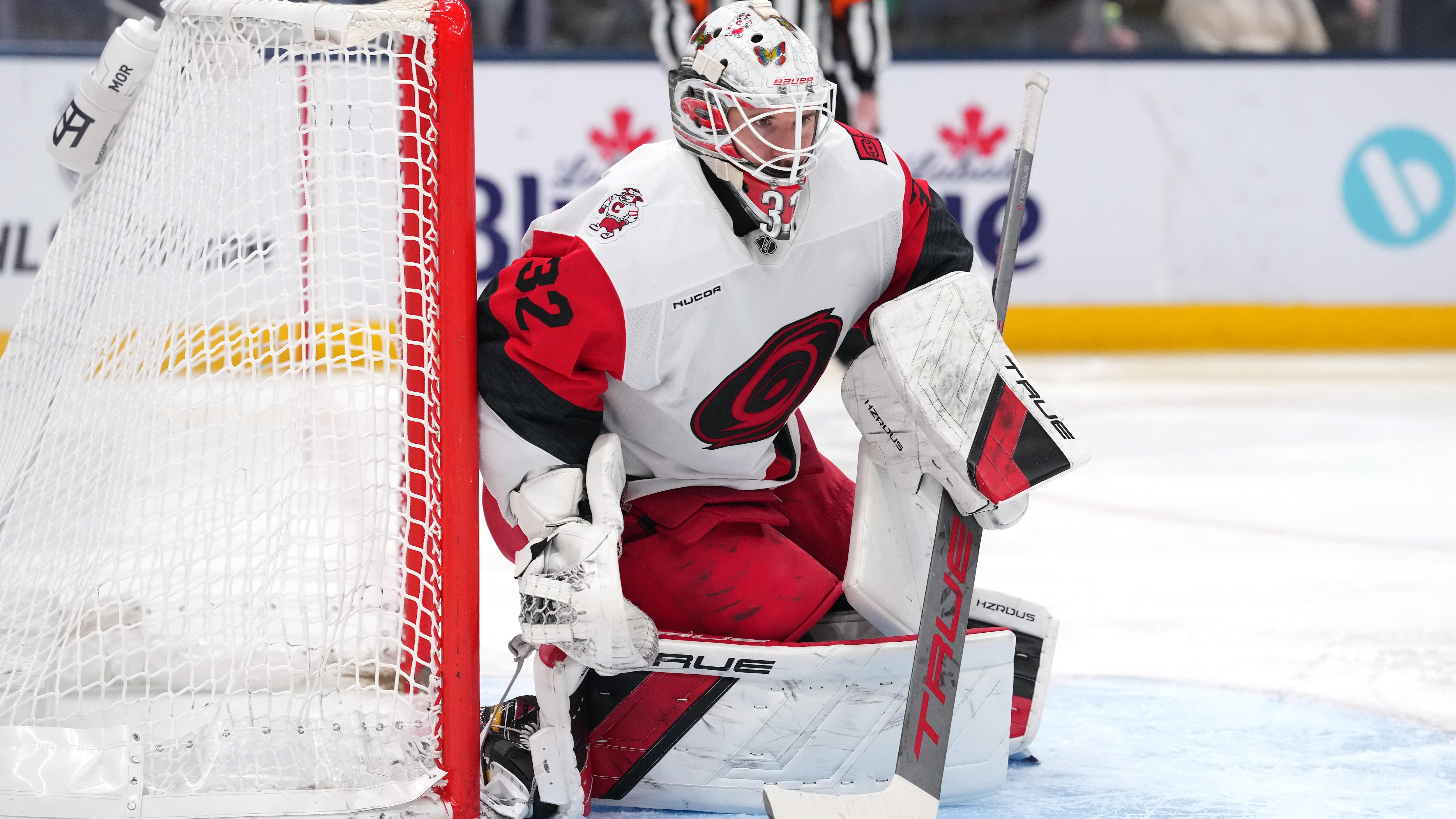 Carolina Hurricanes v Columbus Blue Jackets