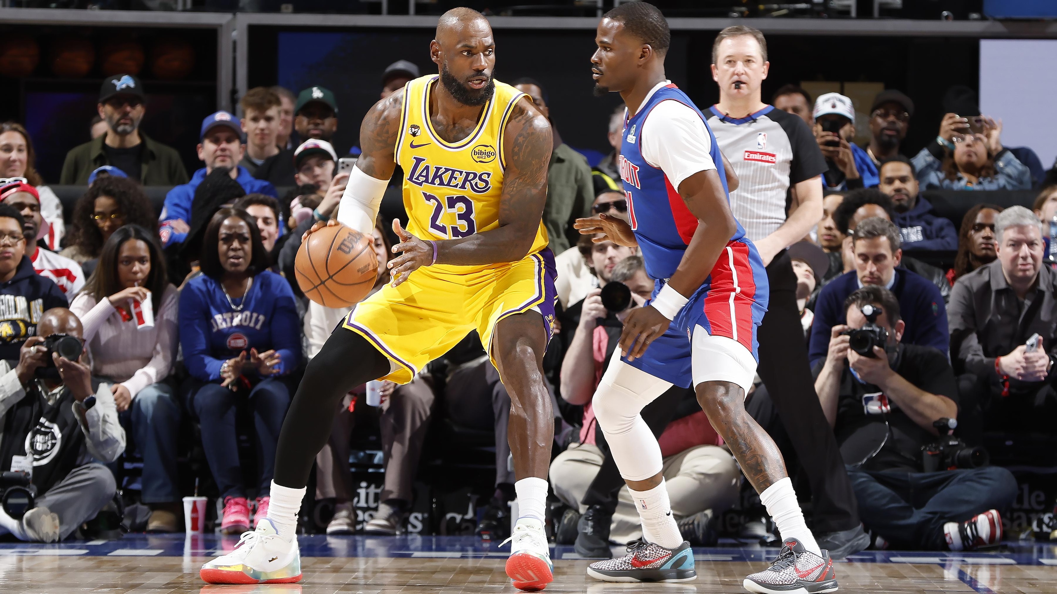 Lakers Snap Win Streak, Disappoint Fans in Loss to Pistons After LeBron's Slow Start