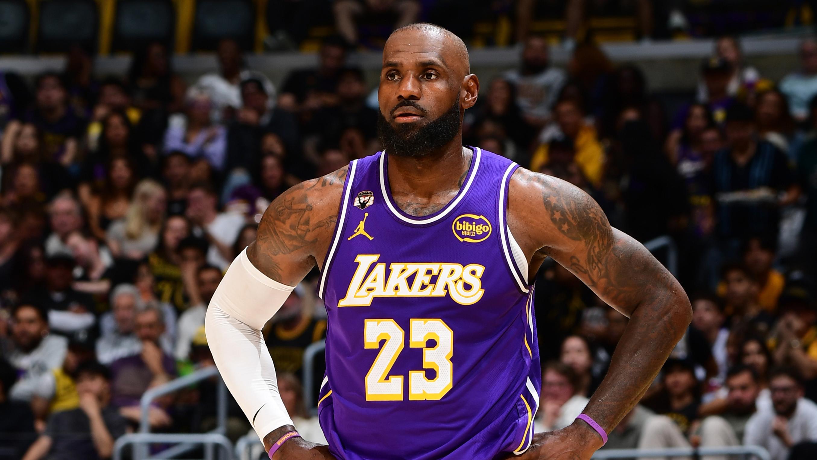 Brooklyn Nets v Los Angeles Lakers