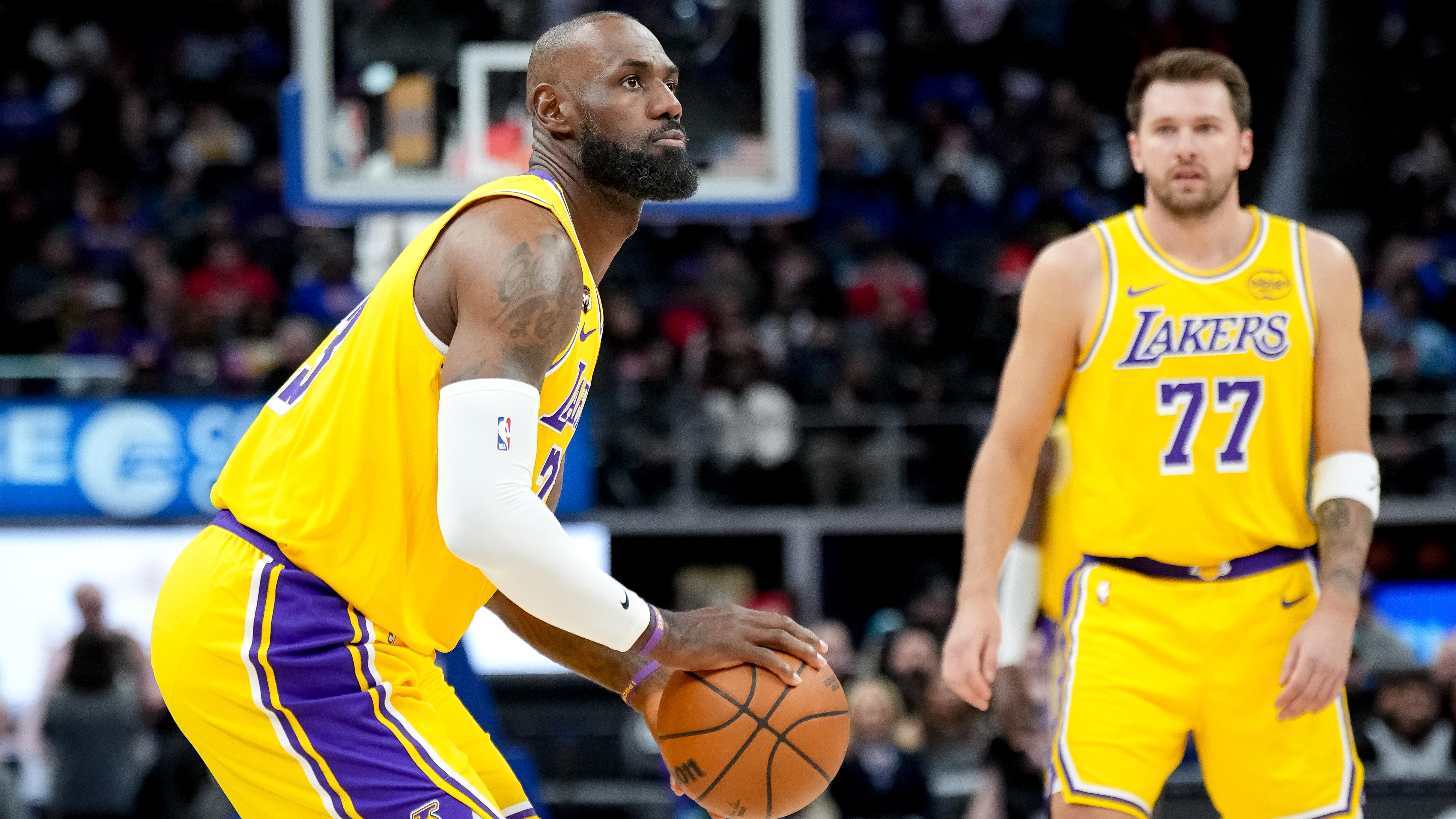 Los Angeles Lakers v Detroit Pistons