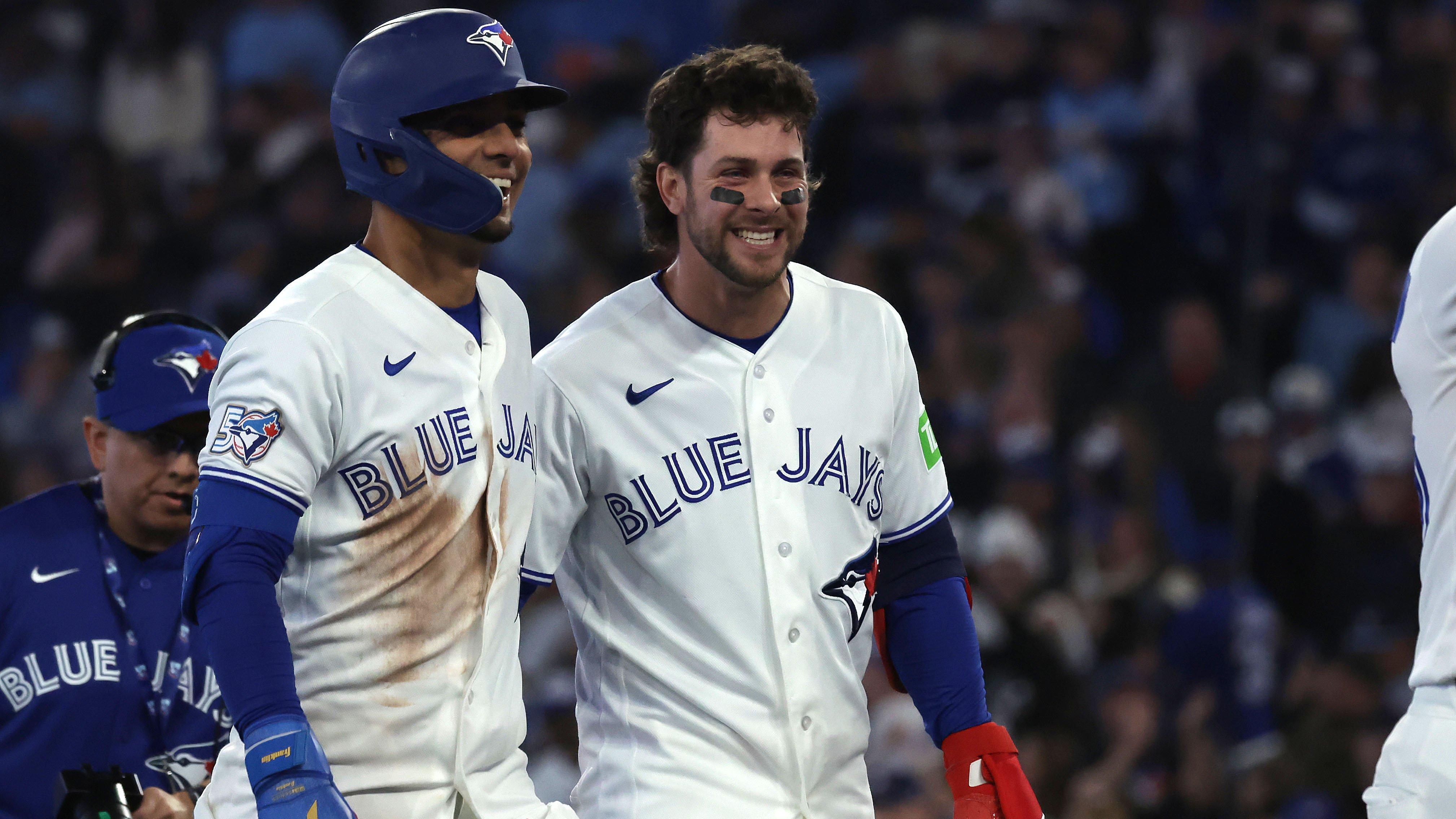 Toronto Blue Jays  beat the Athletics in 11 innings 8-7