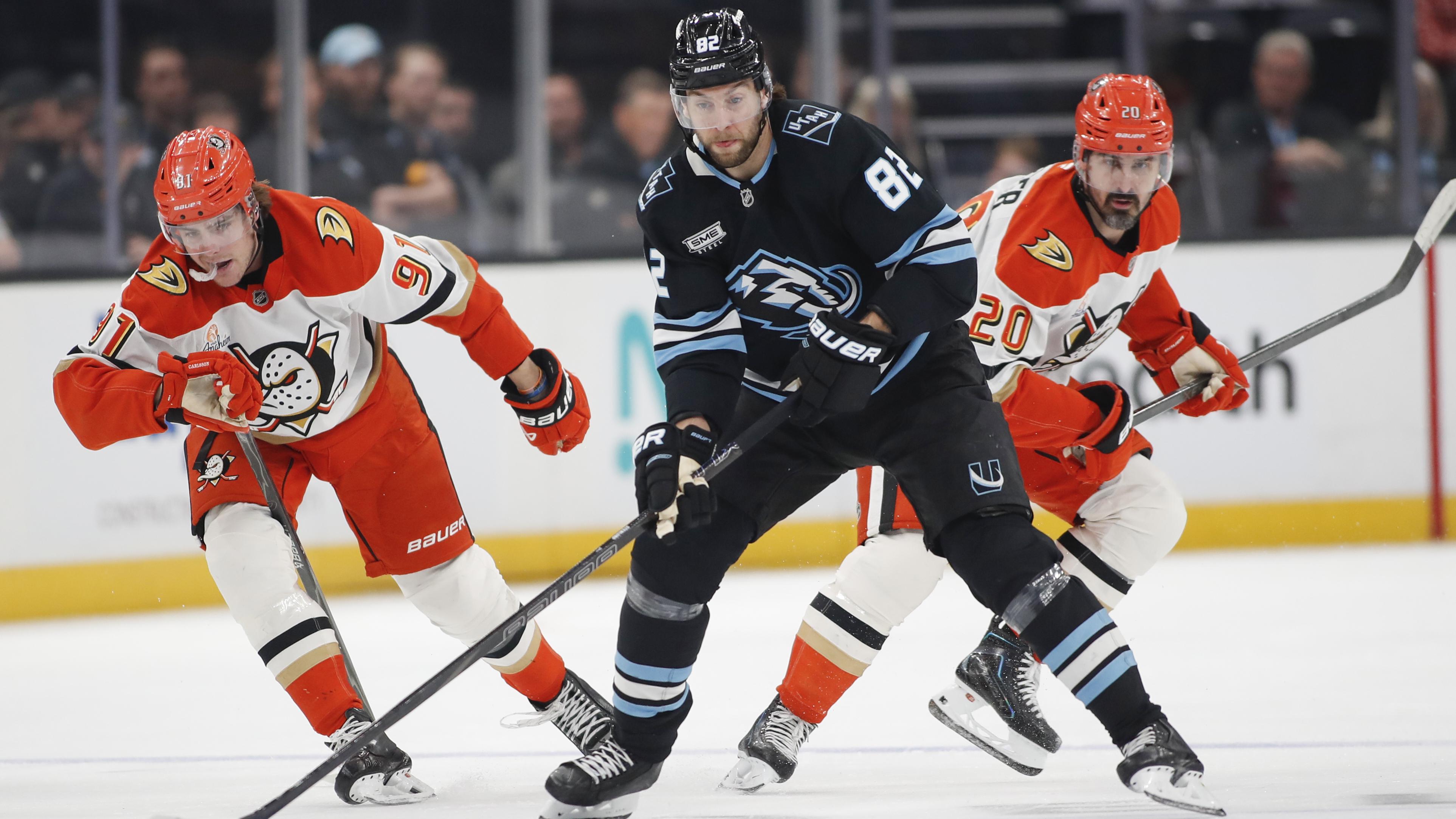 Anaheim Ducks v Utah Mammoth